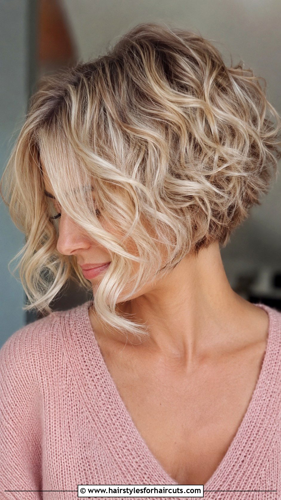 Feathered Curly Inverted Bob - 25 feathered haircuts curly hair - 25 feathered haircuts curly hair