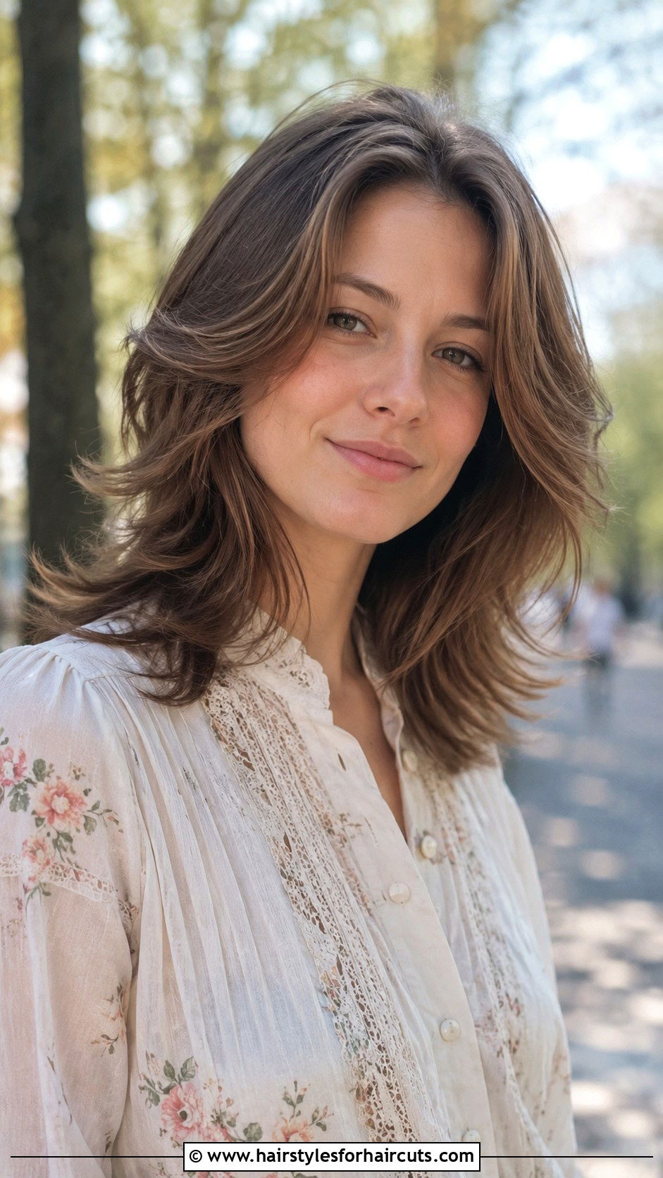 Feathered Cut - 25 haircuts for oval face straight hair - 25 haircuts for oval face straight hair