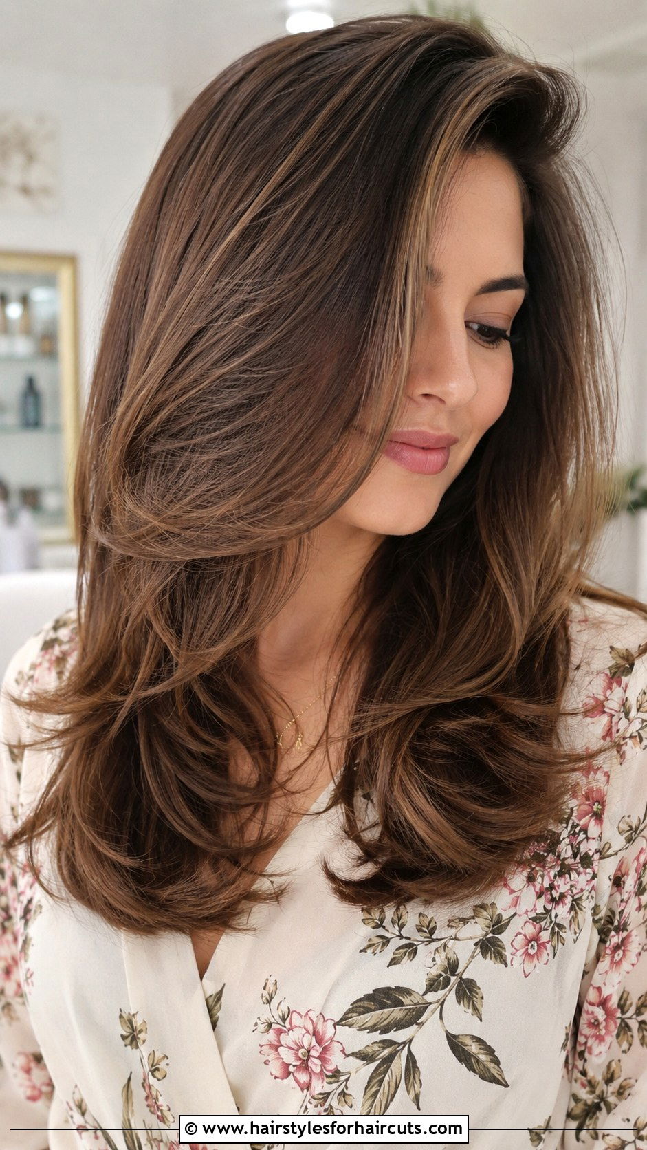 Feathered Cut - 25 hairstyles to hide thinning hair - 25 hairstyles to hide thinning hair