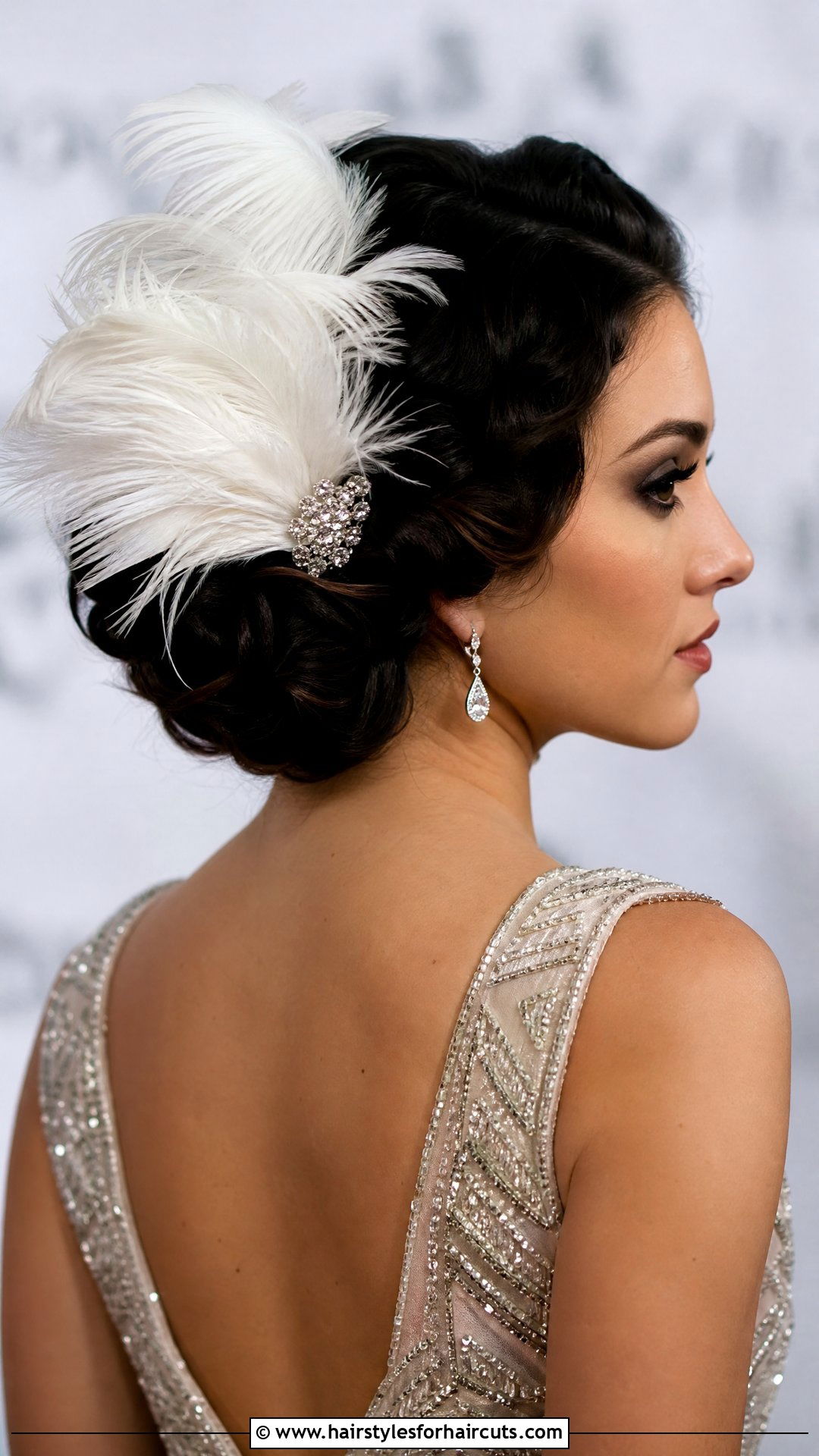Feathered Flapper Updo - 25 flapper hairstyles - 25 flapper hairstyles