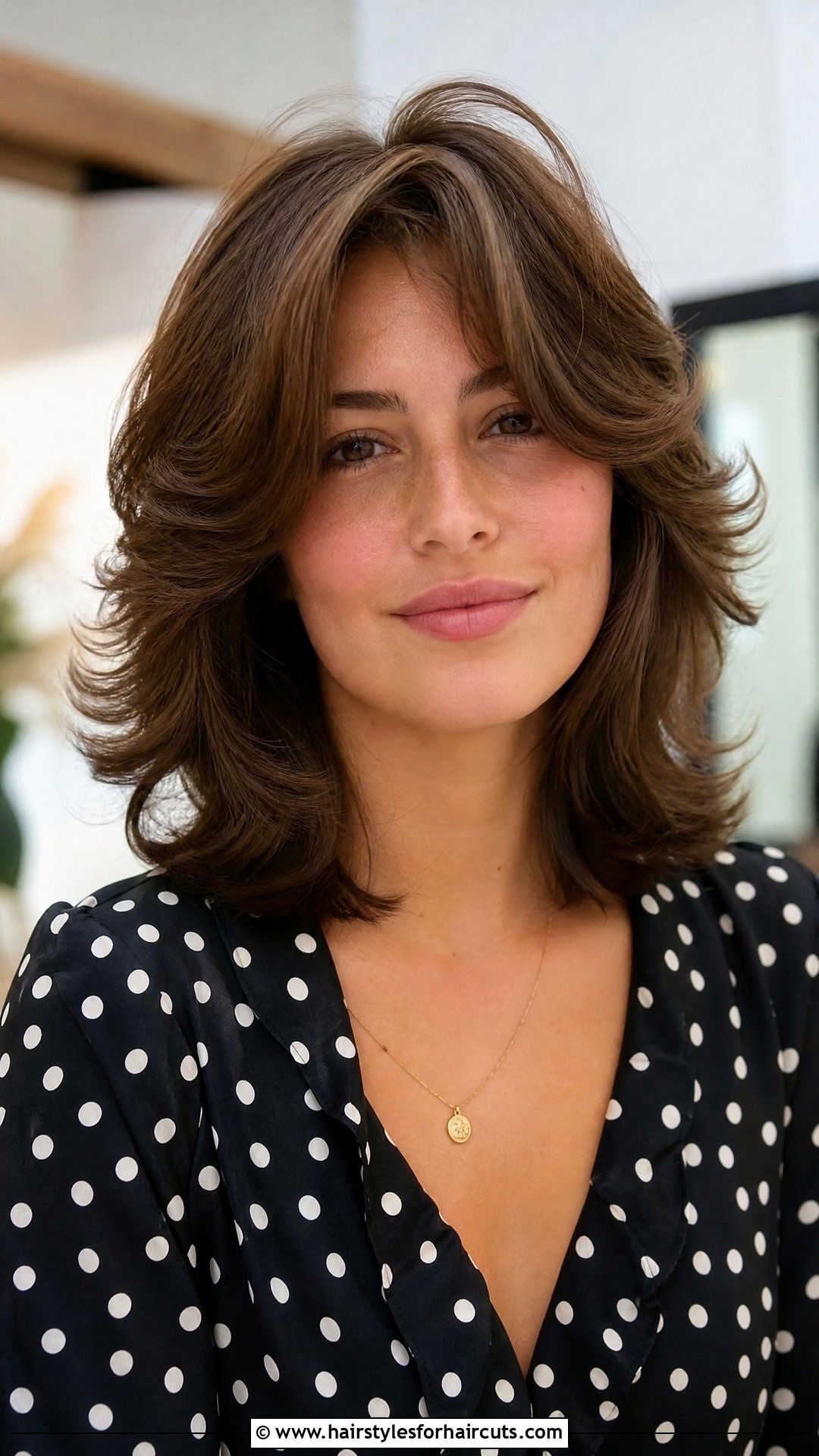 Feathered Medium Haircut - 25 hairstyles without bangs for medium length hair - 25 hairstyles without bangs for medium length hair