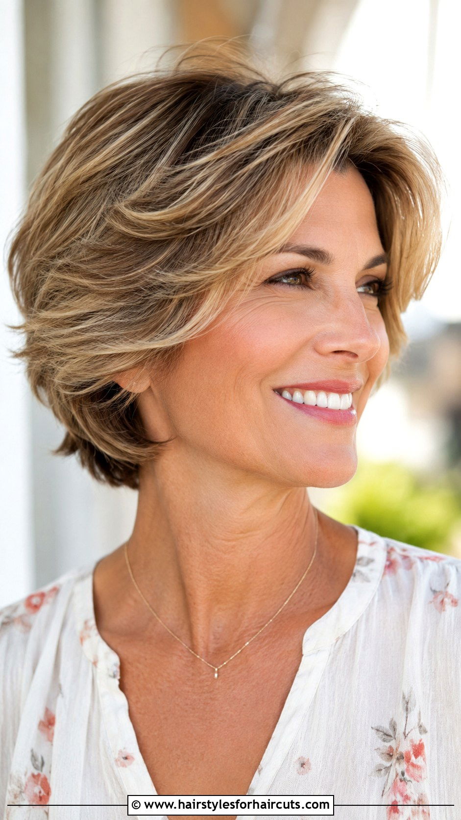 Feathered Short Haircut - 25 short hairstyles for thinning hair women - 25 short hairstyles for thinning hair women