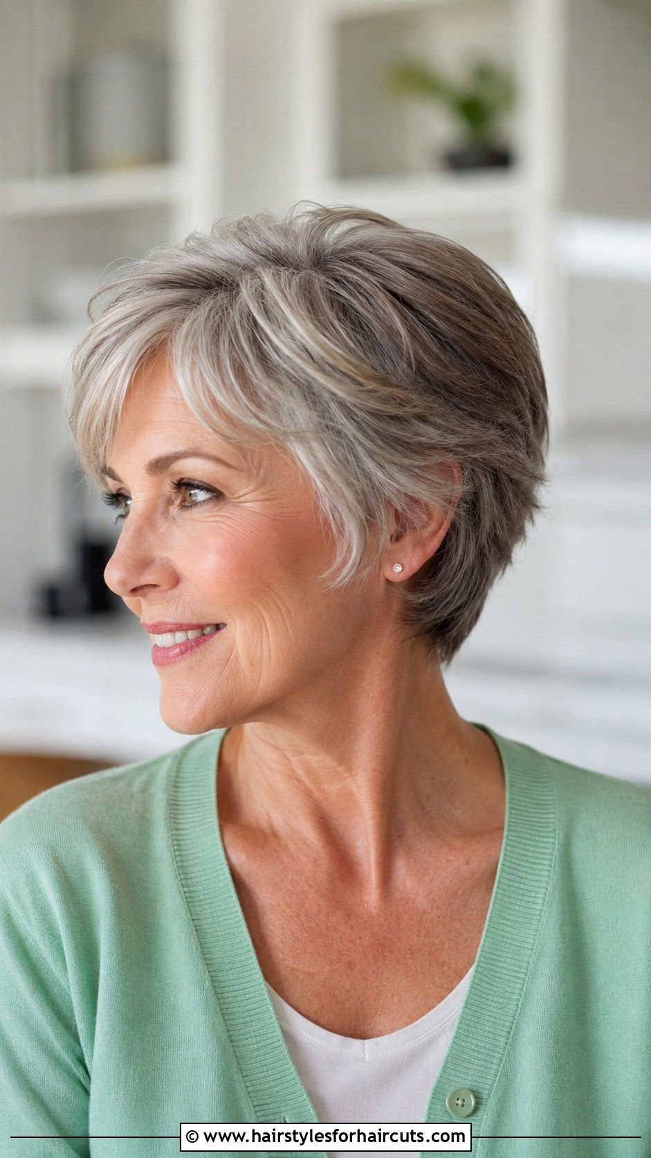 Feathered Short Haircut Over 50 - 25 low maintenance haircuts thick hair over 50 - 25 low maintenance haircuts thick hair over 50