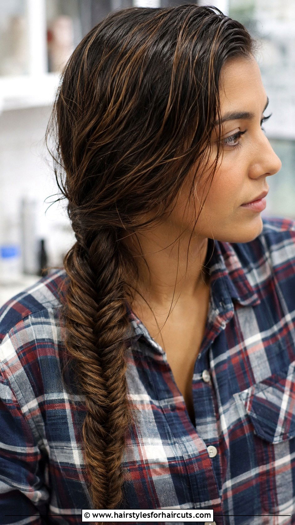 Fishtail Braid - 25 hairstyles to do after washing hair - 25 hairstyles to do after washing hair