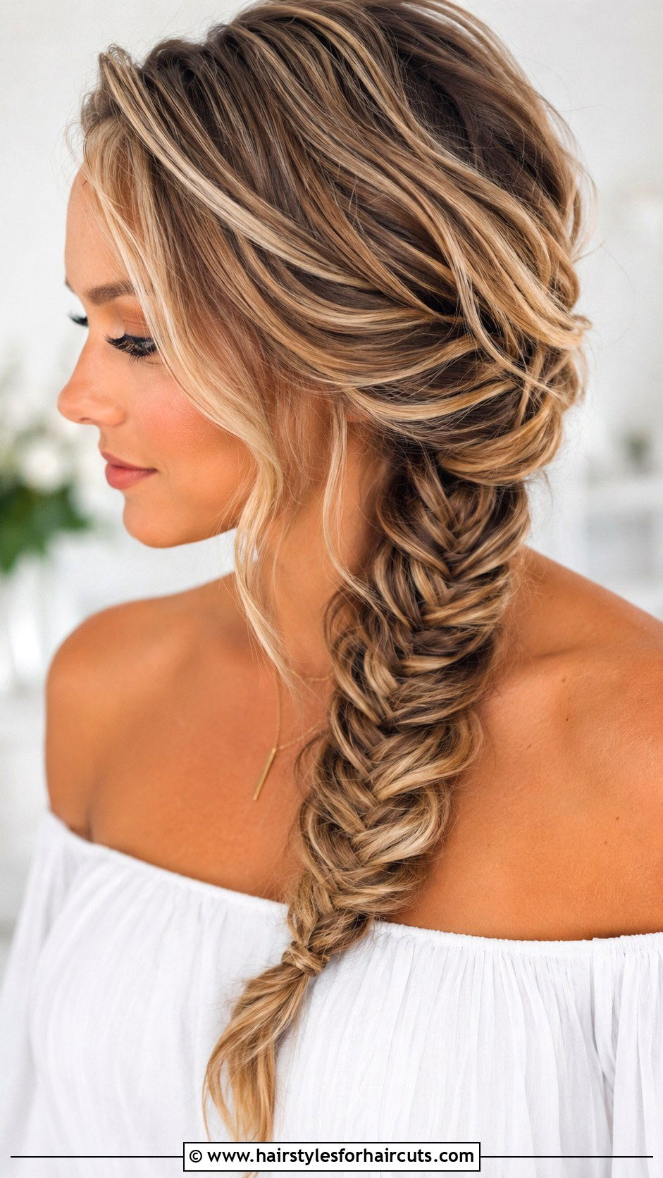 Fishtail Braid - 25 cowgirl hairstyles - 25 cowgirl hairstyles