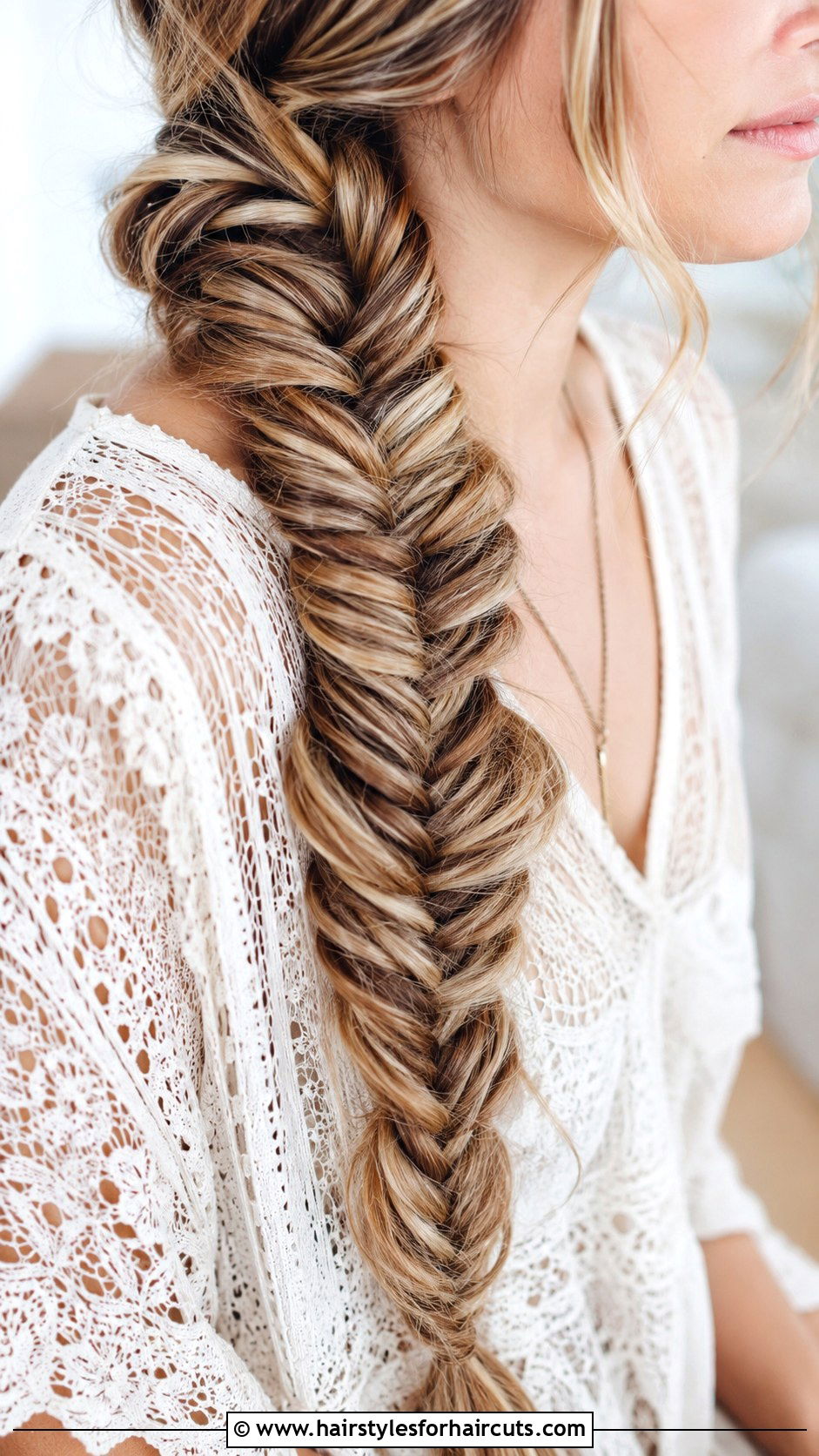 Fishtail Braid - 25 cute hairstyles for girls - 25 cute hairstyles for girls