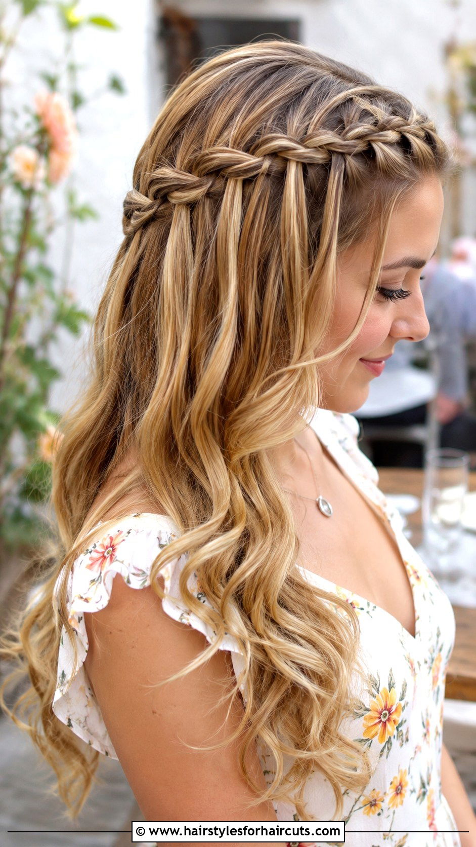 Fishtail Braid - 25 dressy hairstyles for shoulder length hair - 25 dressy hairstyles for shoulder length hair