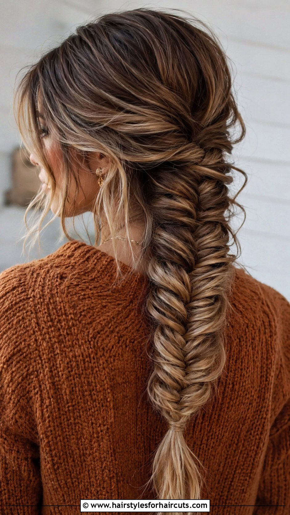 Fishtail Braid Hairstyle - 25 female hairstyles - 25 female hairstyles