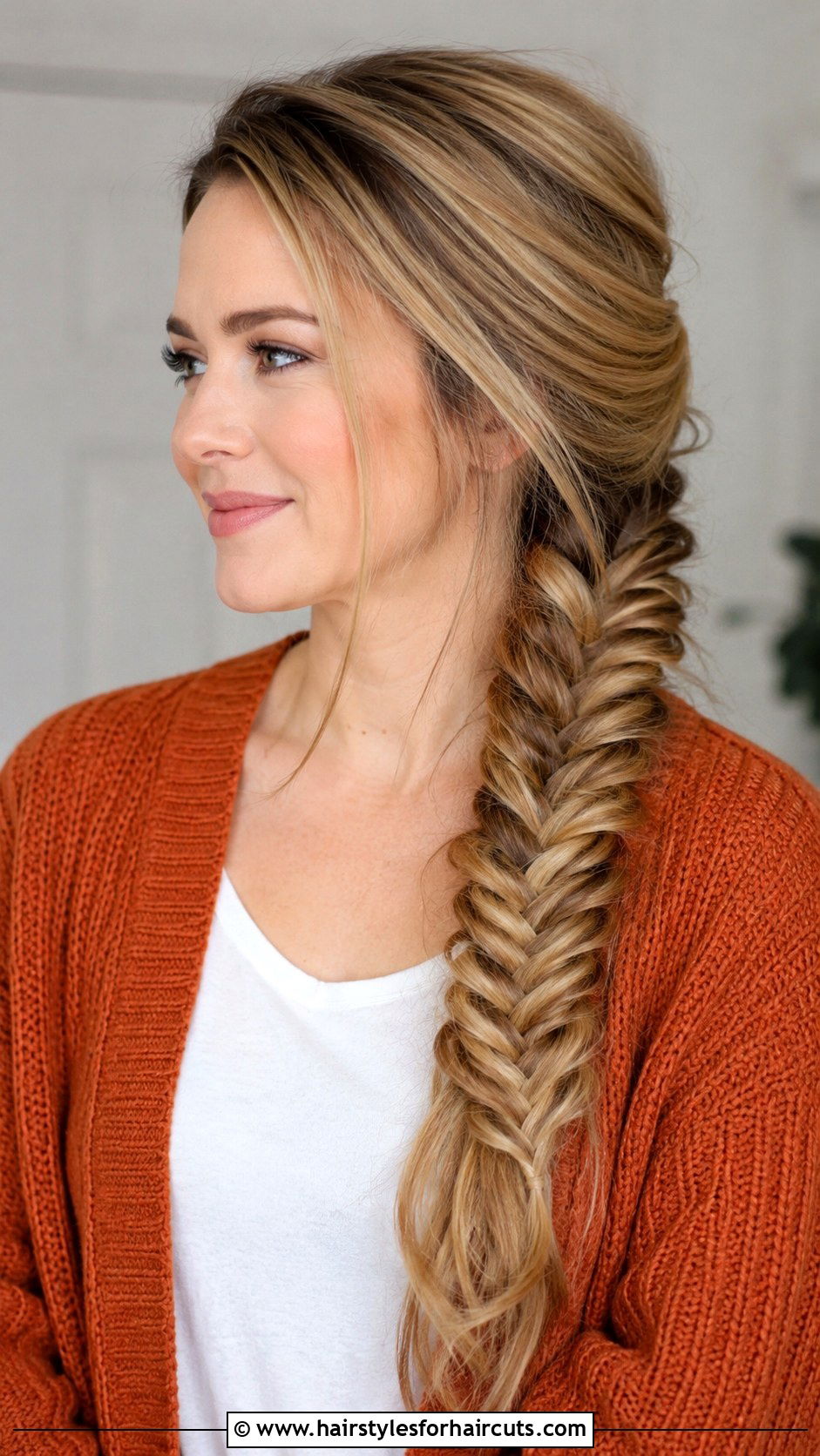 Fishtail Braid Ponytail - 25 5 minute hairstyles - 25 5 minute hairstyles