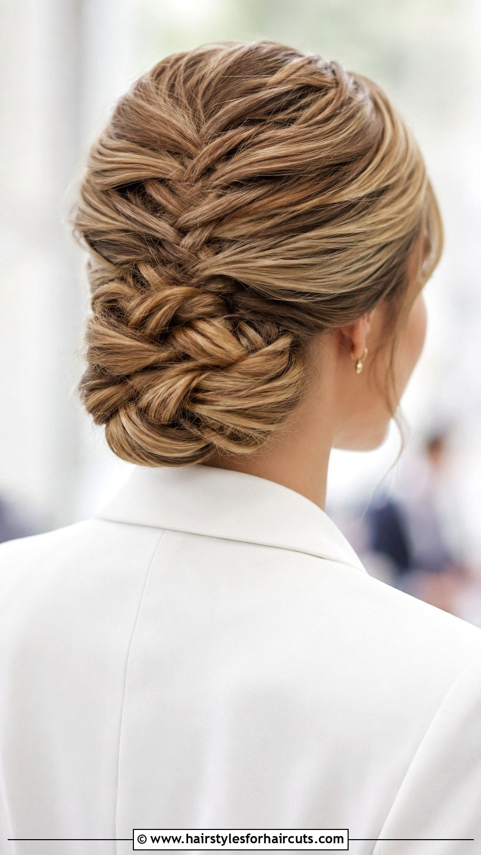 Fishtail Braid Updo - 25 fancy hairstyles for medium hair - 25 fancy hairstyles for medium hair