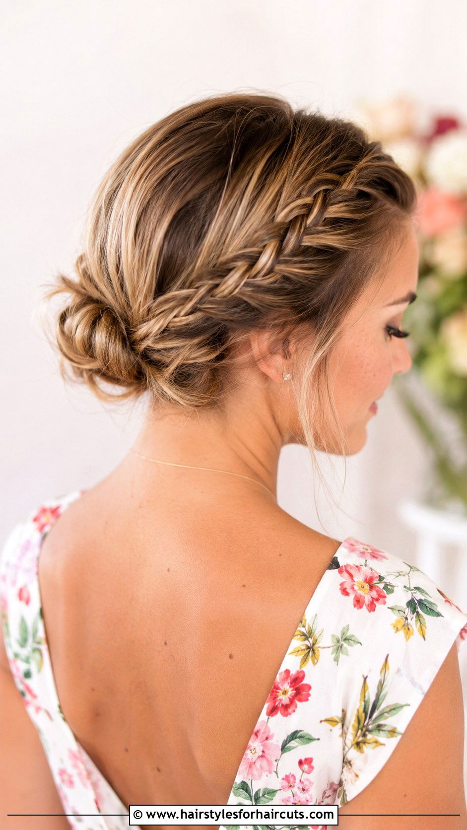 Fishtail Braid Updo For Short Hair - 25 easy updo hairstyles for short hair - 25 easy updo hairstyles for short hair