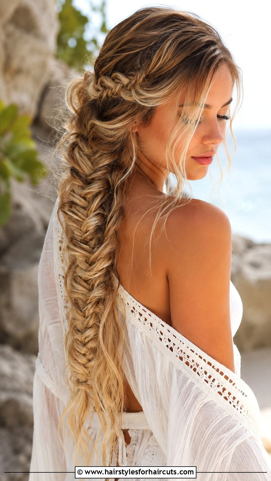 Fishtail Braid Waves - 25 hairstyles for wet hair to make curly - 25 hairstyles for wet hair to make curly