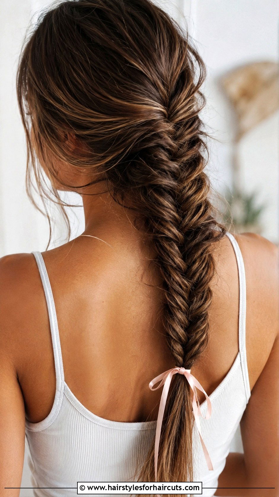 Fishtail Braid With Bow - 25 hairstyles with bows - 25 hairstyles with bows