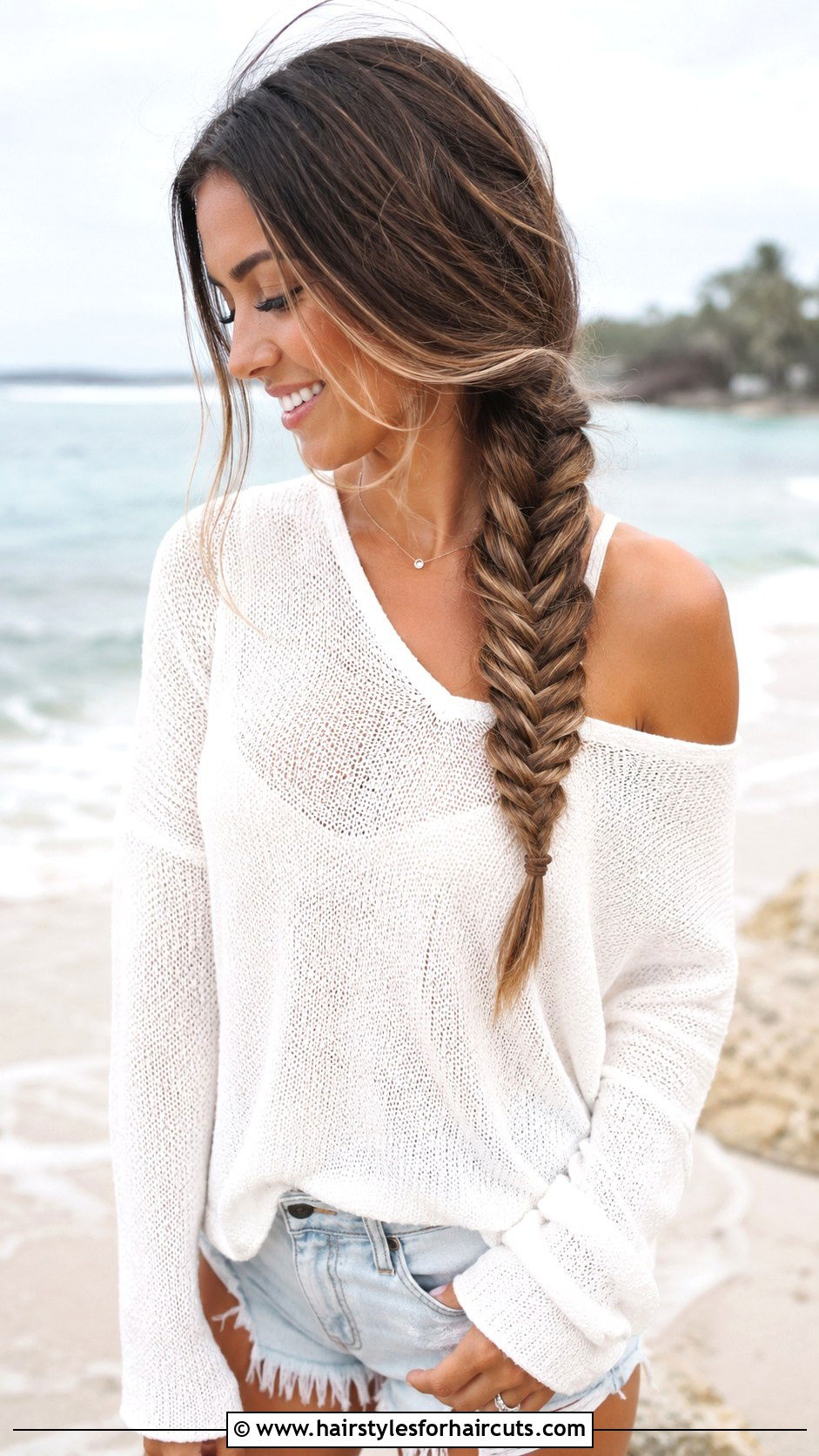 Fishtail Braid With Loose Pieces - 25 1999 hairstyles - 25 1999 hairstyles