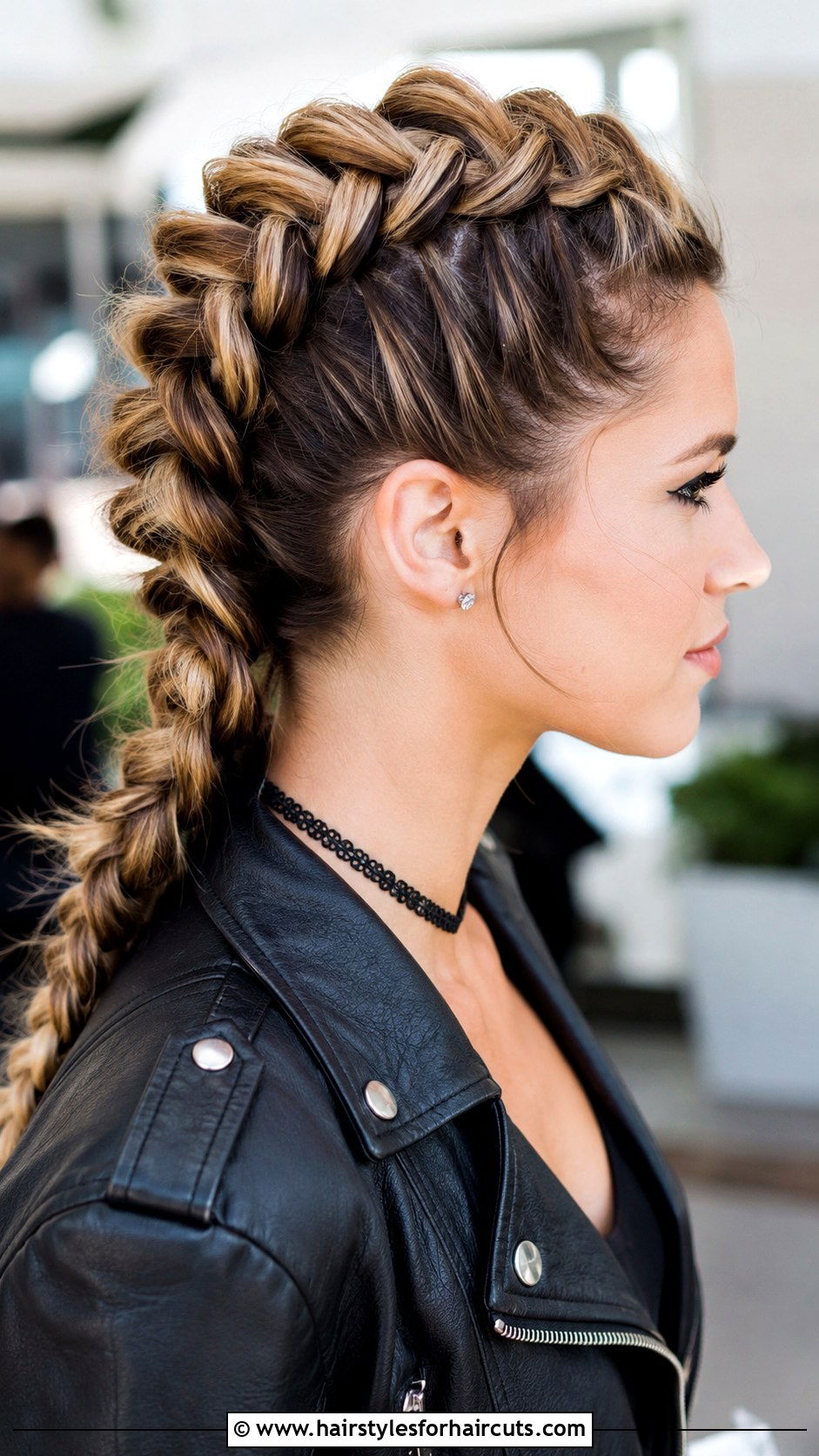 Fishtail Mohawk Braid - 25 complicated hairstyles - 25 complicated hairstyles