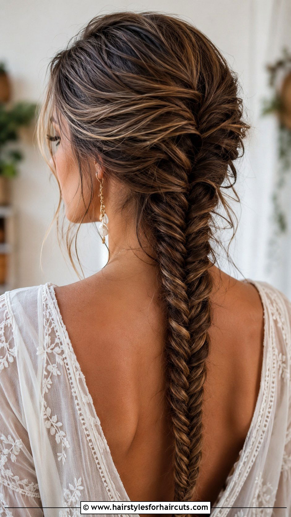 Fishtail Ponytail - 25 hairstyles in a ponytail for long hair - 25 hairstyles in a ponytail for long hair