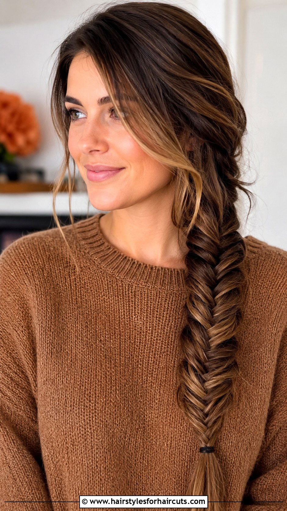 Fishtail Side Braid - 25 hairstyles for braided hair - 25 hairstyles for braided hair