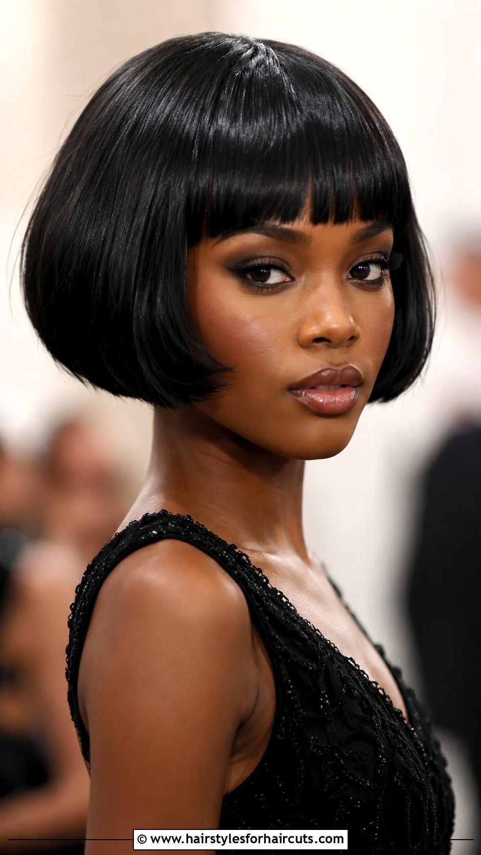 Flapper Inspired Short Bob - 25 gala hairstyles for black hair - 25 gala hairstyles for black hair