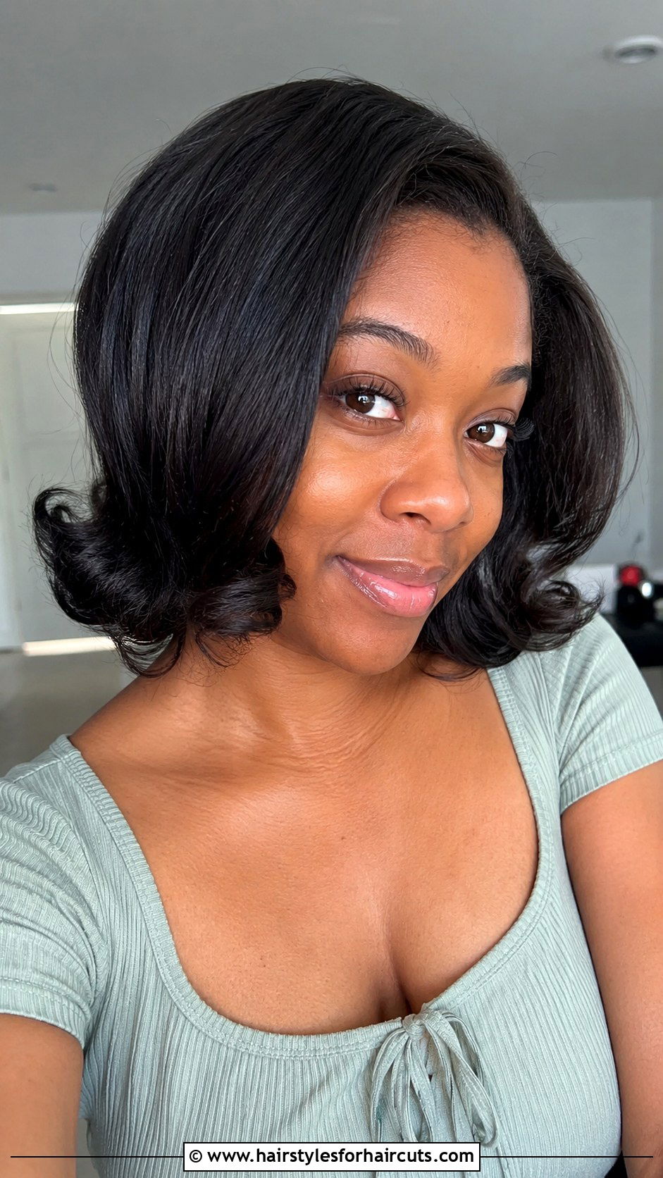 Flip Out Blowout - 25 blowout hairstyles for black hair - 25 blowout hairstyles for black hair