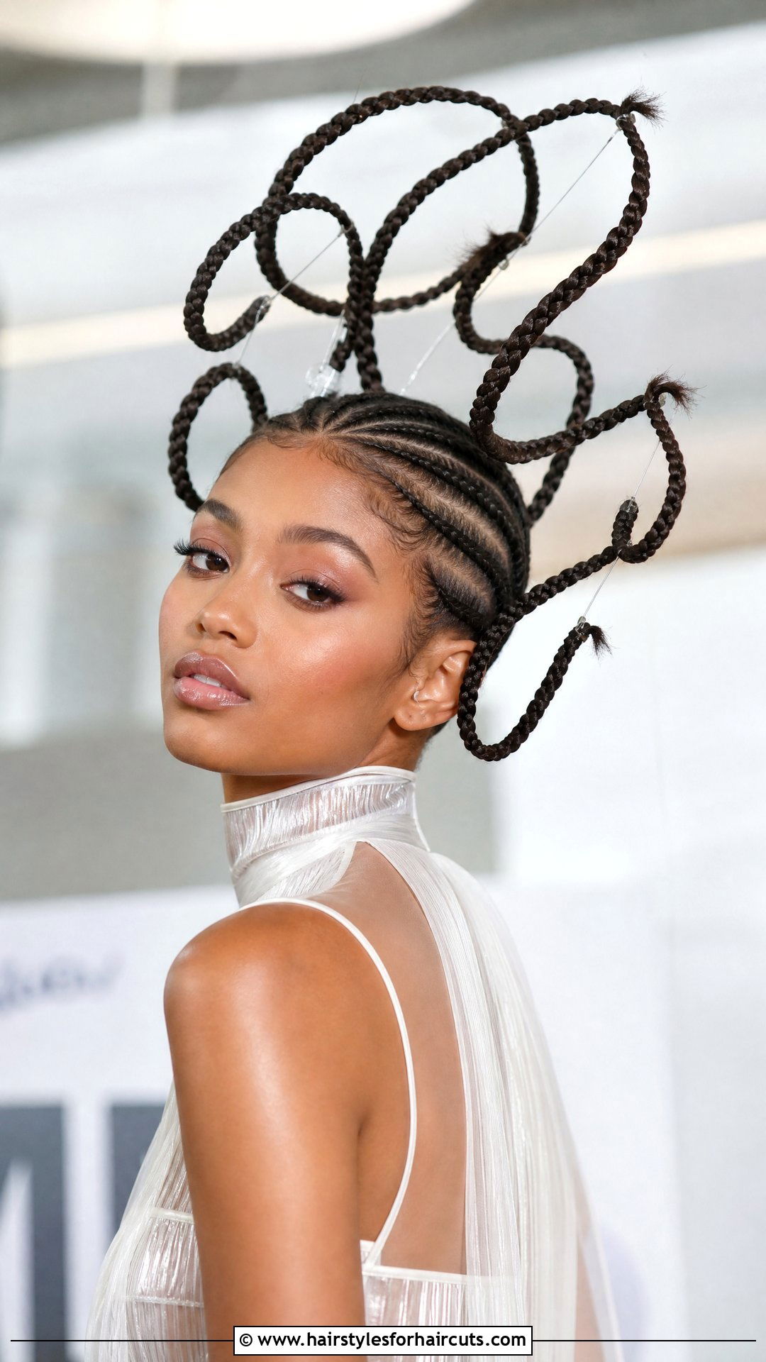Floating Braid Futuristic Hairstyle - 25 futuristic hairstyles - 25 futuristic hairstyles