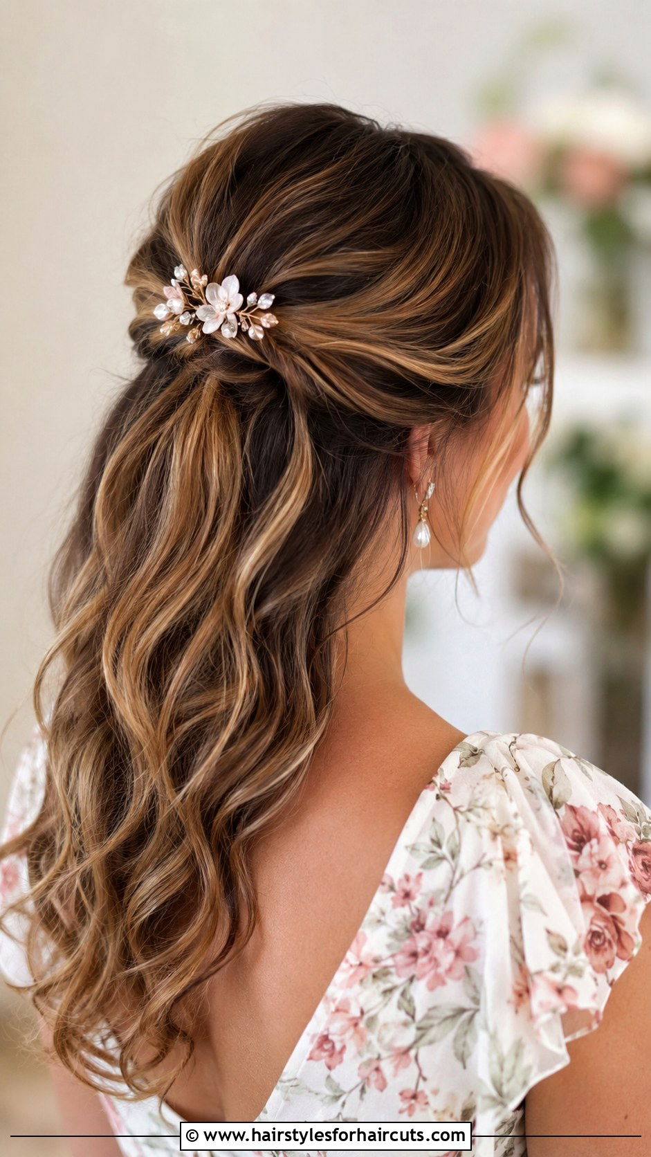 Flower Accent Half Up Dama Hairstyle - 25 dama hairstyles - 25 dama hairstyles