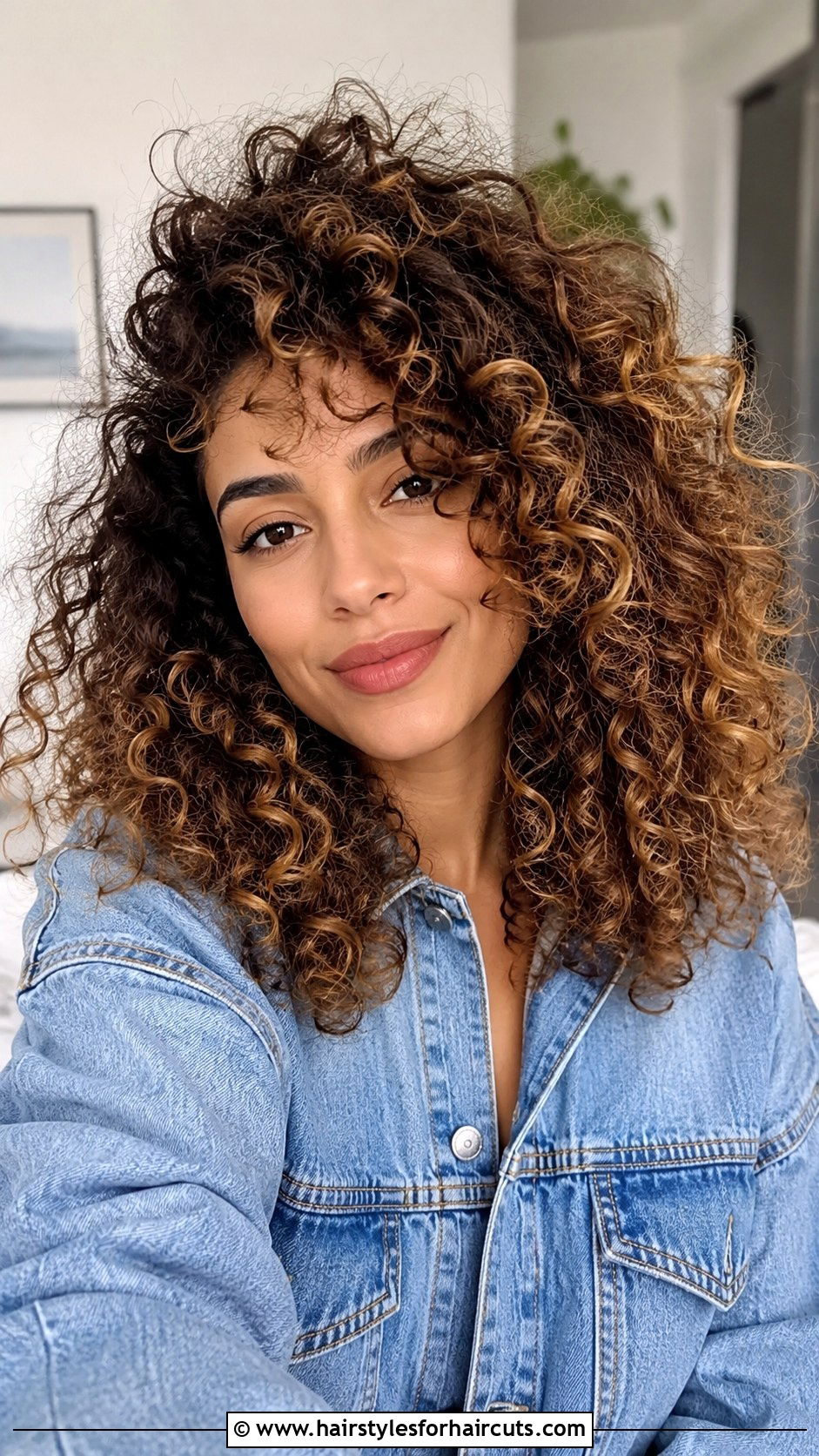 Fluffy Curly Hair - 25 curly hairstyles for medium hair - 25 curly hairstyles for medium hair
