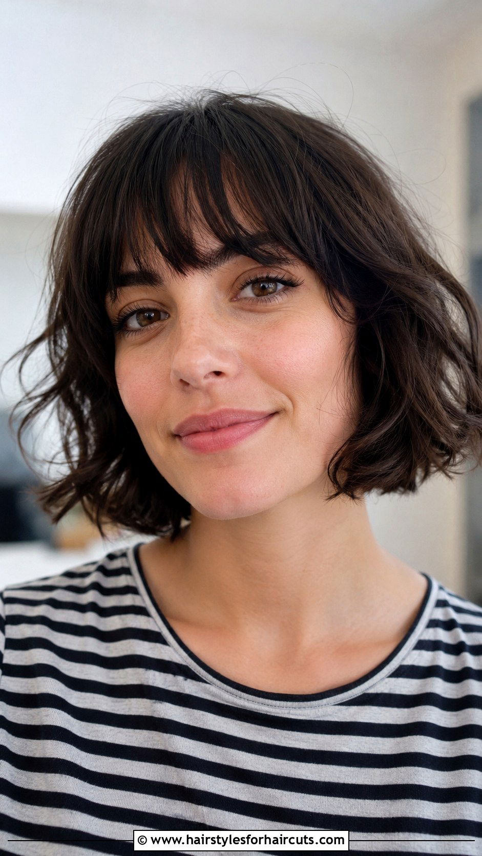 French Bob - 25 womens haircuts for thick wavy hair - 25 womens haircuts for thick wavy hair