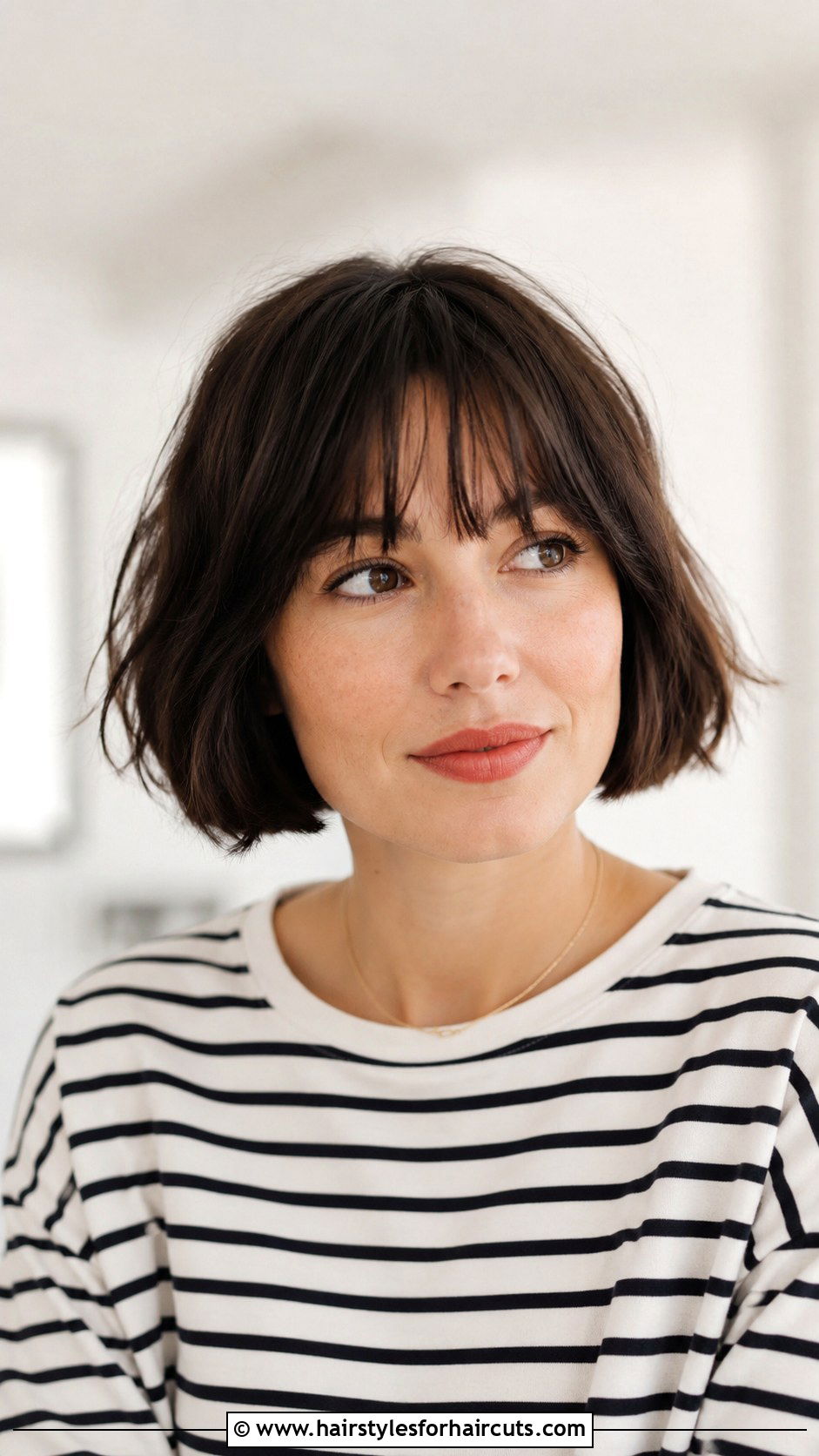 French Bob - 25 haircuts for round faces and thin hair - 25 haircuts for round faces and thin hair