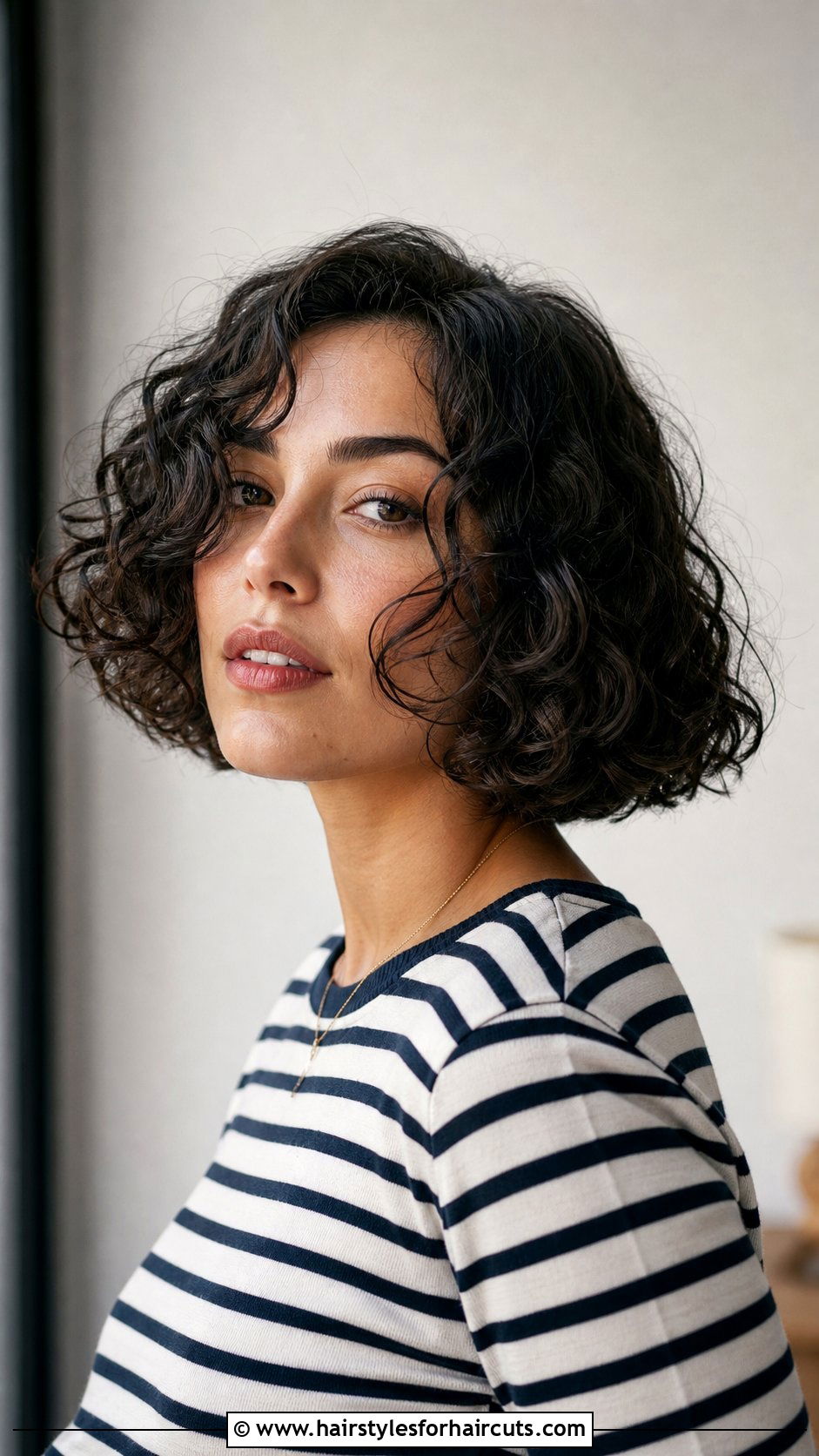 French Bob Curly Haircut - 25 curly short hairstyles for women - 25 curly short hairstyles for women