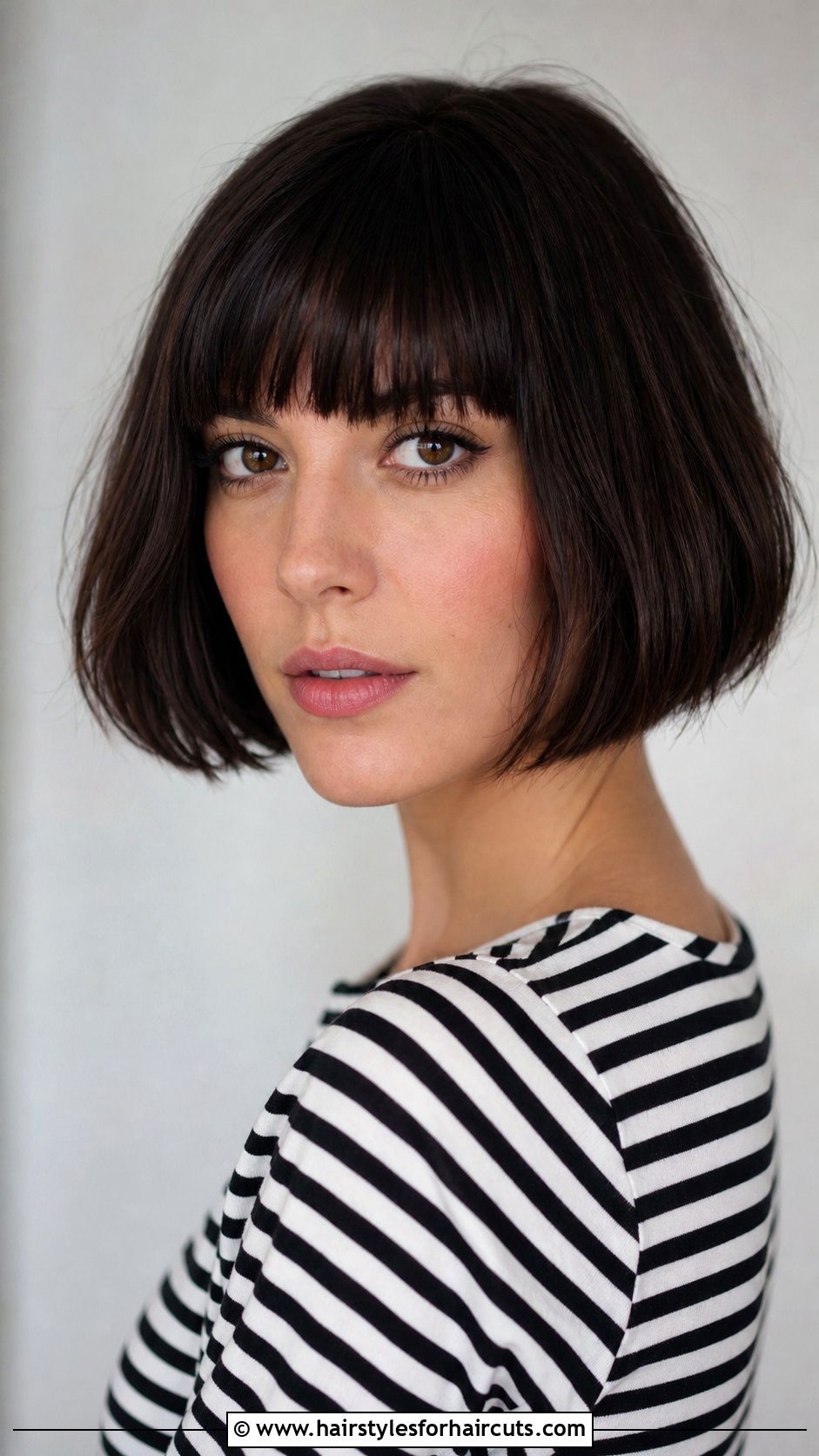 French Bob Haircut - 25 haircuts videos - 25 haircuts videos