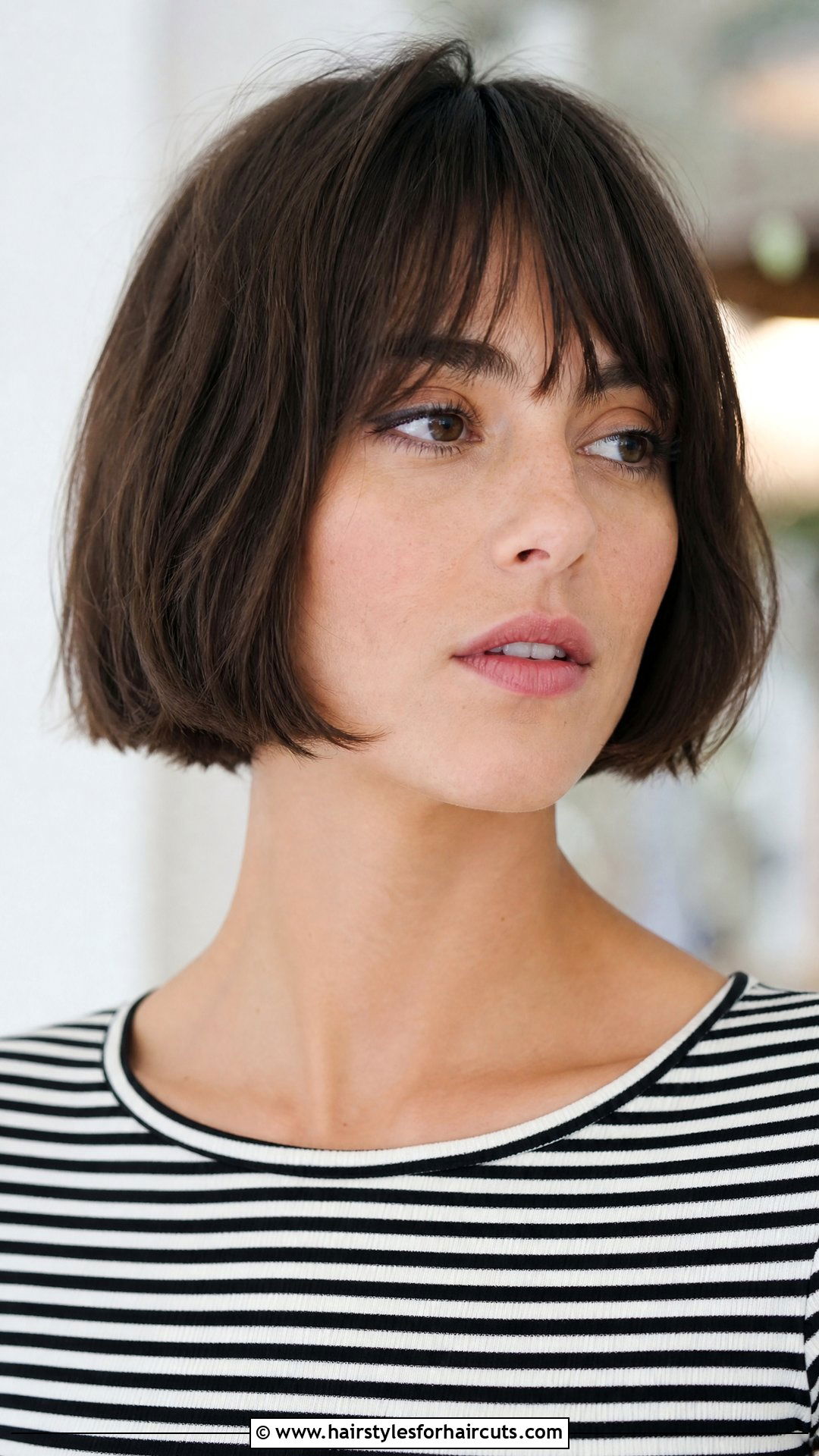 French Bob Haircut - 25 what haircuts makes hair look thicker - 25 what haircuts makes hair look thicker
