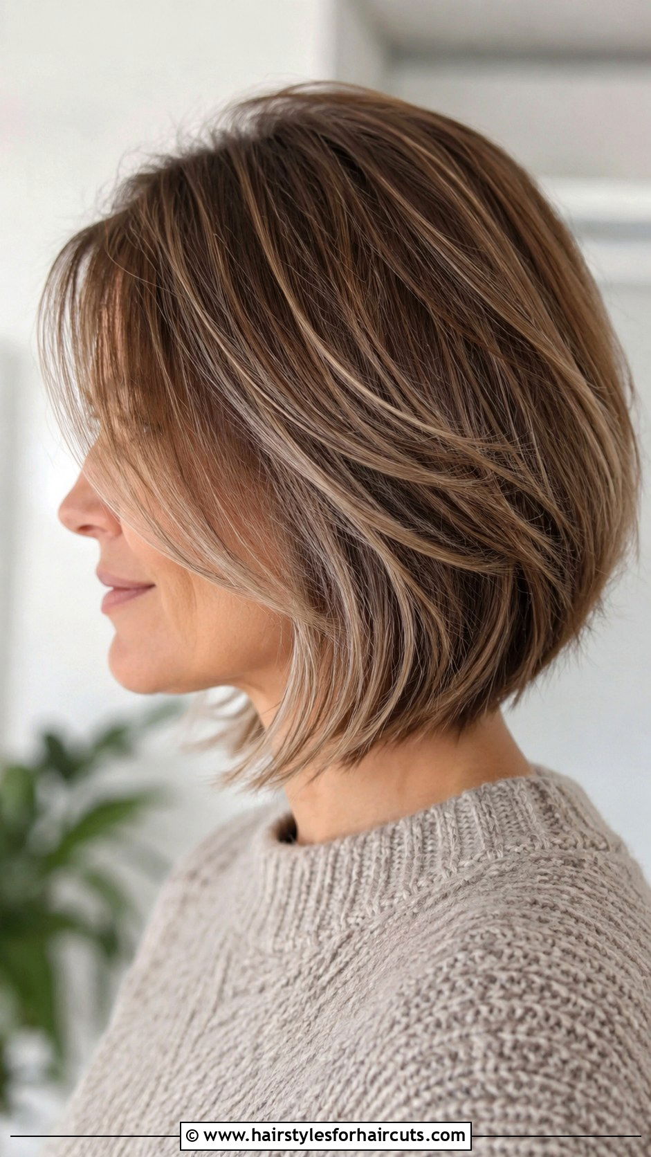 French Bob Haircut - 25 short hairstyles for thick hair over 50 - 25 short hairstyles for thick hair over 50