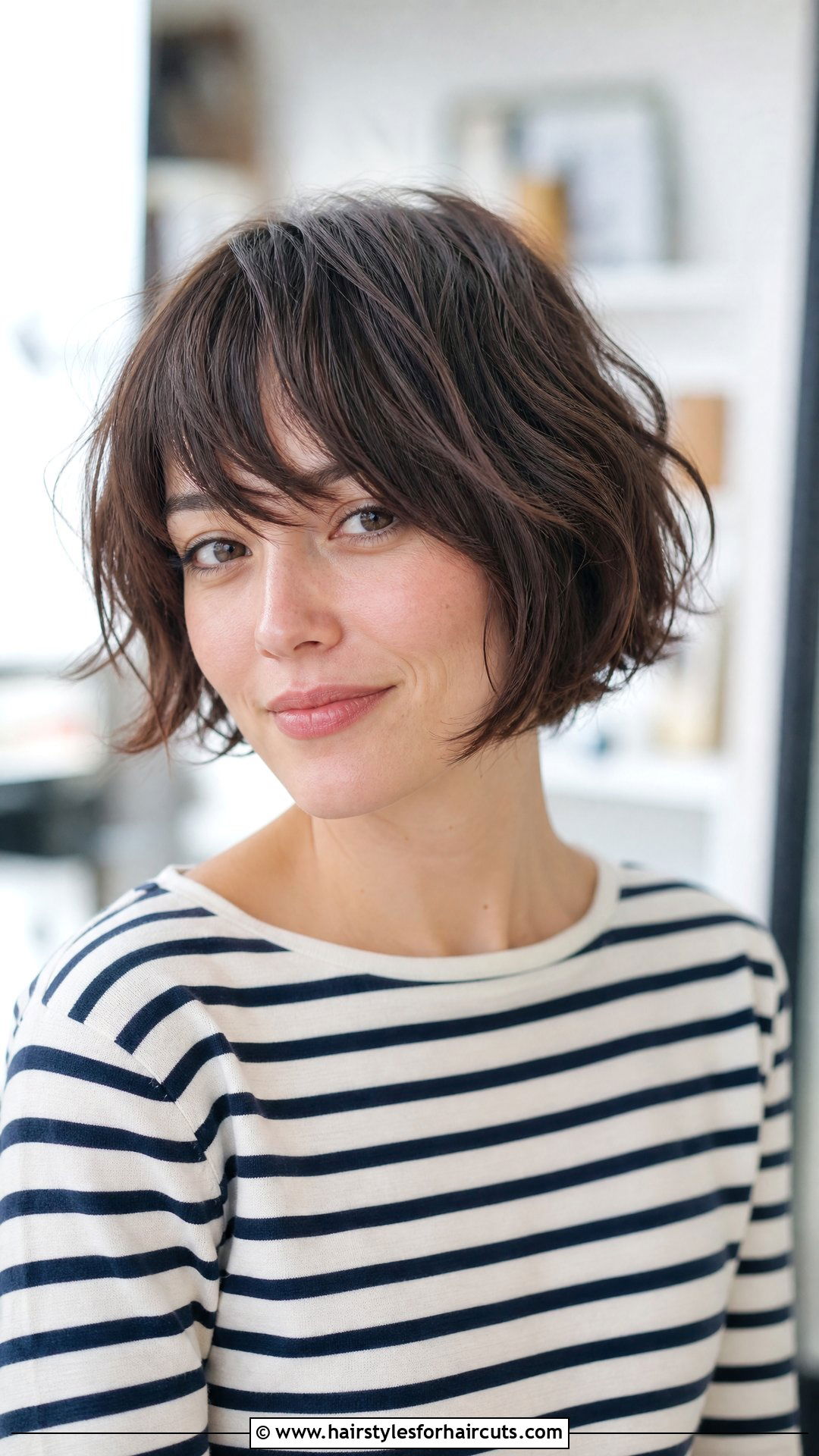 French Bob Medium Haircut - 25 woman medium haircuts - 25 woman medium haircuts