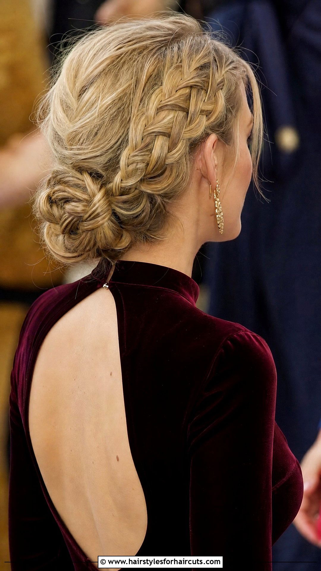 French Braid Updo - 25 formal hairstyles for medium hair - 25 formal hairstyles for medium hair