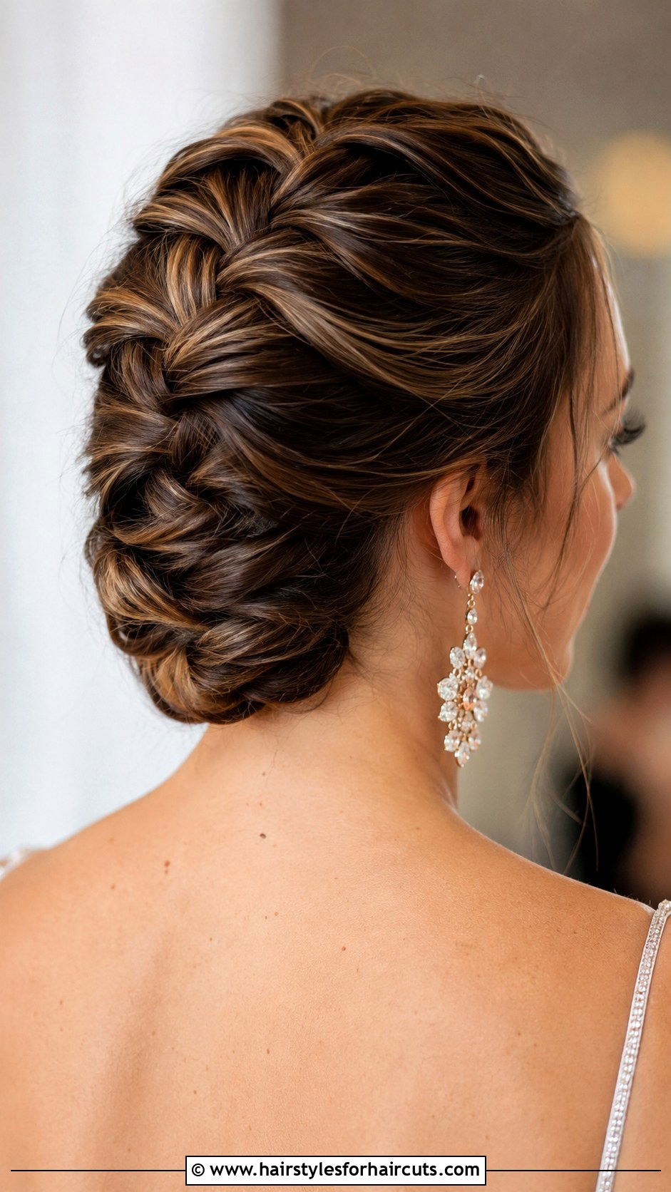 French Braid Updo - 25 easy formal hairstyles for medium hair - 25 easy formal hairstyles for medium hair