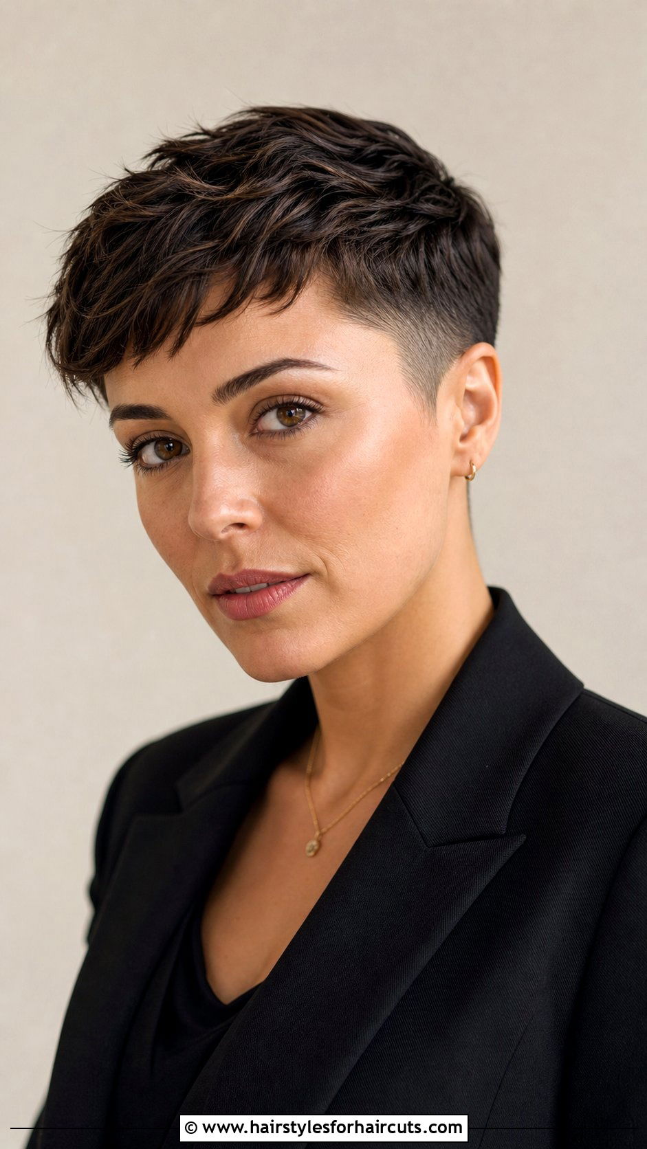 French Crop - 25 hairstyles thin hair over 50 - 25 hairstyles thin hair over 50