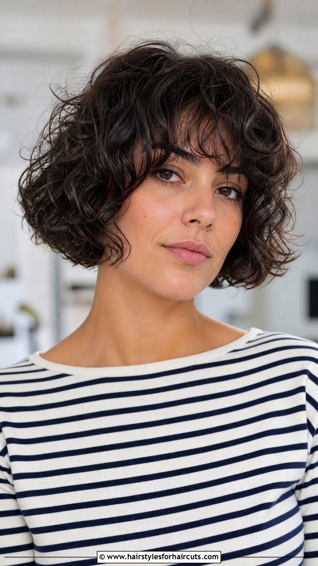 French Curly Bob - 25 bob haircuts for curly hair - 25 bob haircuts for curly hair