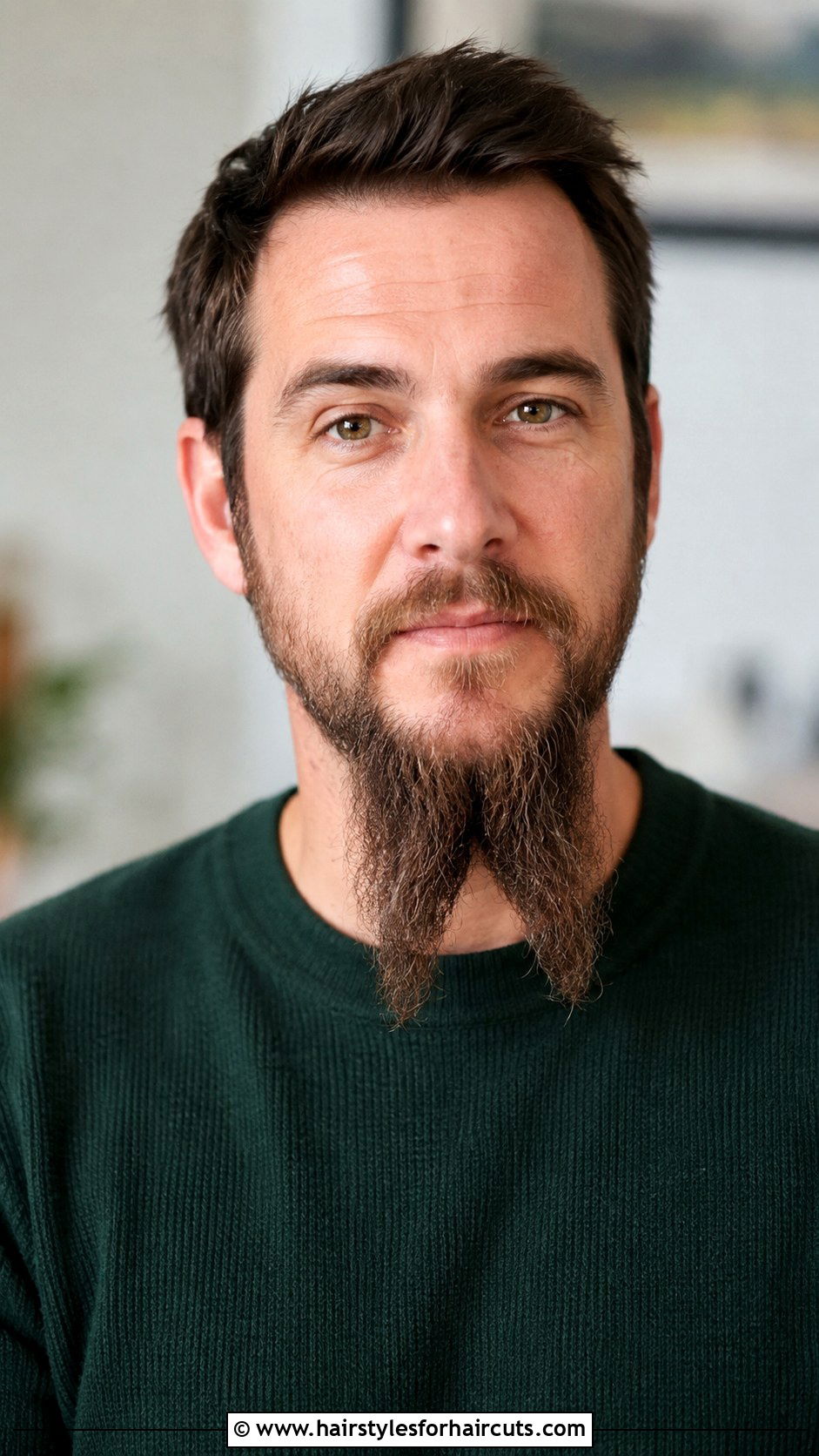 French Fork Beard - 25 facial hairstyles for oval faces - 25 facial hairstyles for oval faces