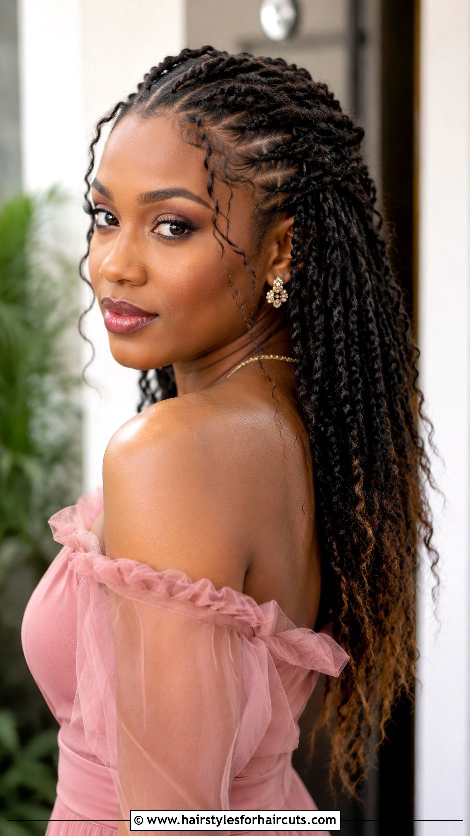 French Roll Updo - 25 hairstyles for wedding guest black hair - 25 hairstyles for wedding guest black hair