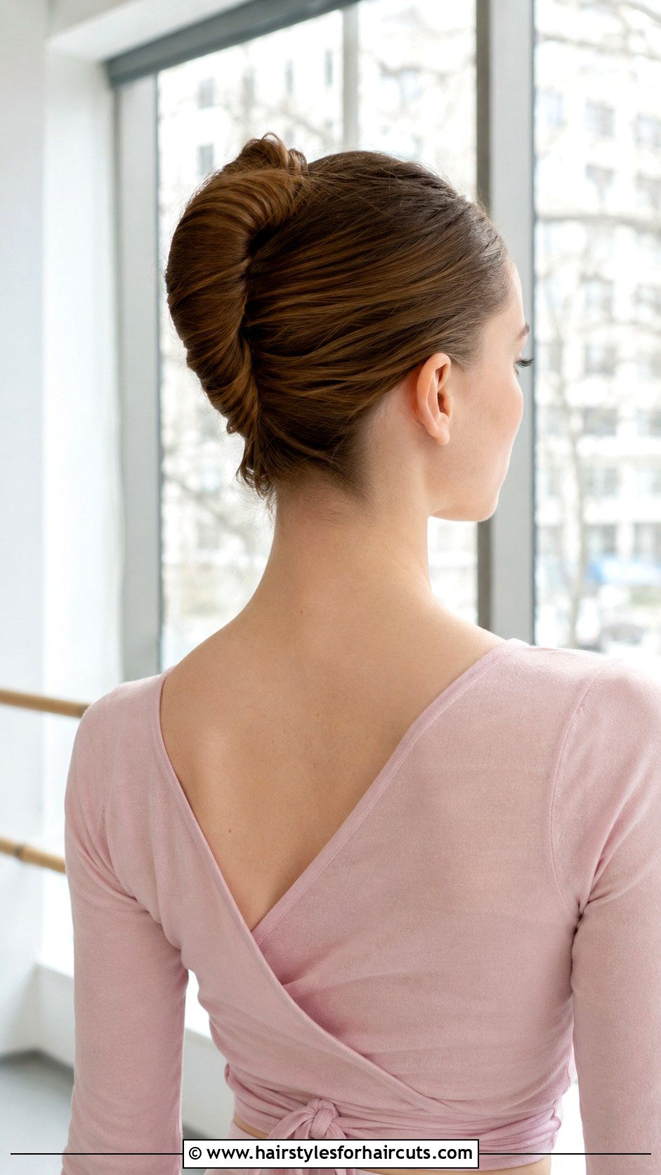 French Twist Ballet Updo - 25 ballet hairstyles - 25 ballet hairstyles
