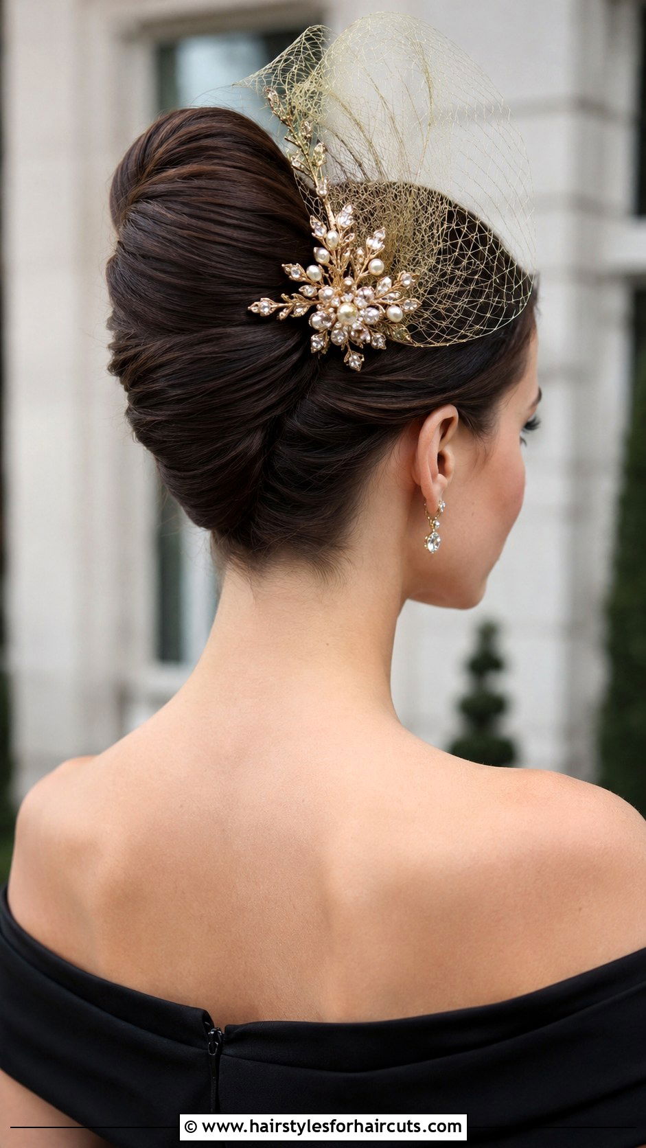 French Twist Fascinator - 25 fascinator hairstyles - 25 fascinator hairstyles