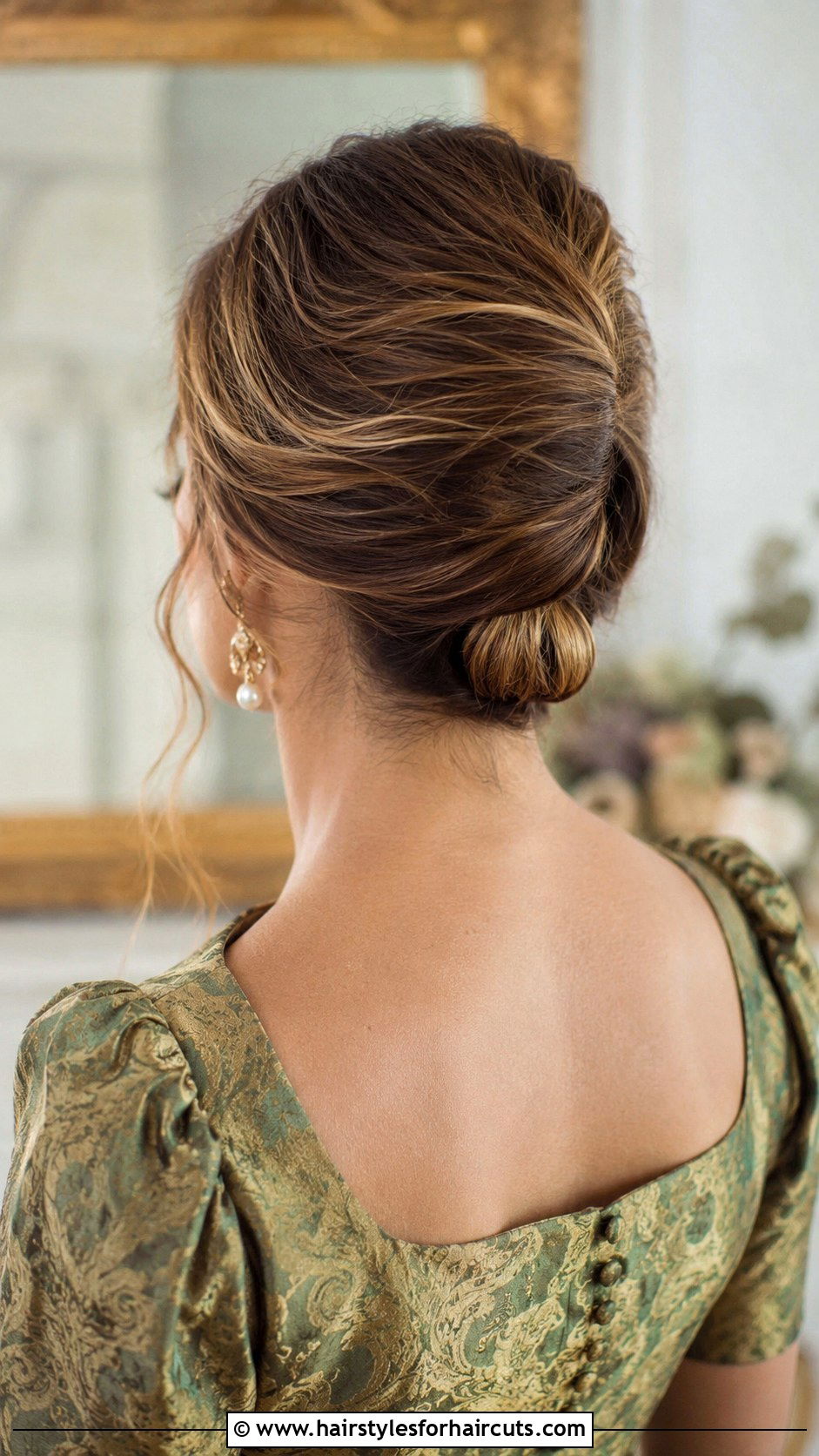 French Twist Low Bun For Short Hair - 25 low bun hairstyles for short hair - 25 low bun hairstyles for short hair