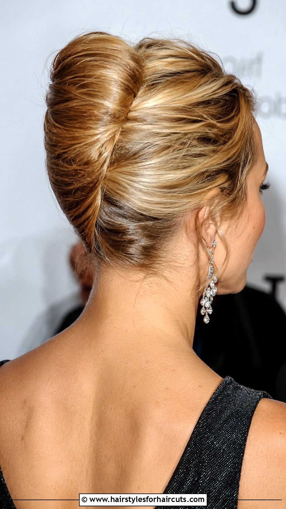 French Twist Updo - 25 clean girl hairstyles - 25 clean girl hairstyles
