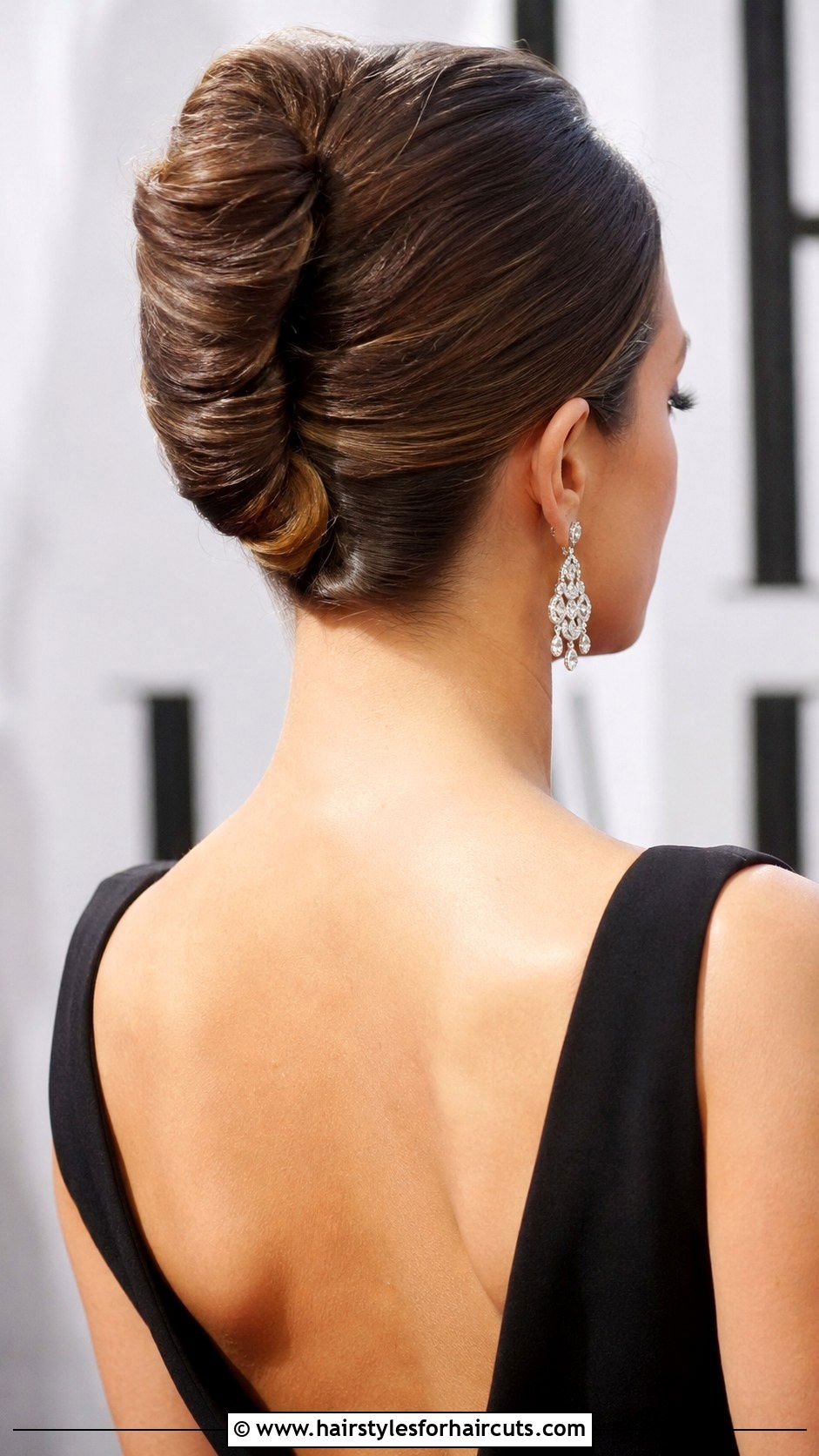 French Twist Updo - 25 dressy hairstyles for shoulder length hair - 25 dressy hairstyles for shoulder length hair