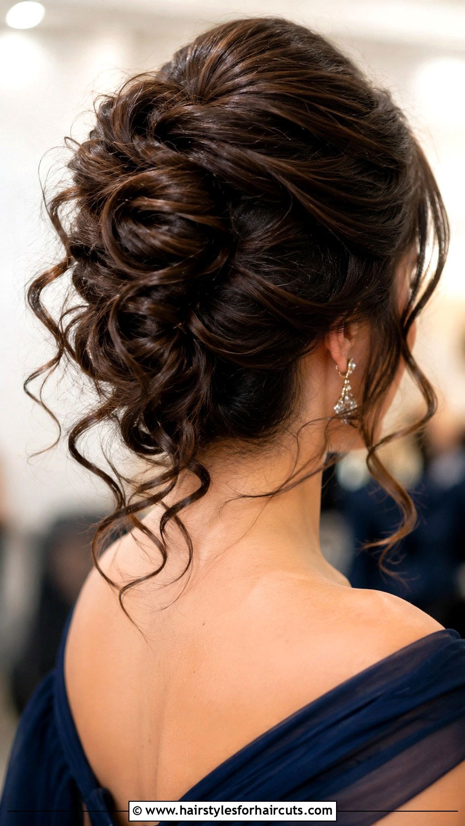 French Twist With Curly Ends - 25 curled hairstyles - 25 curled hairstyles