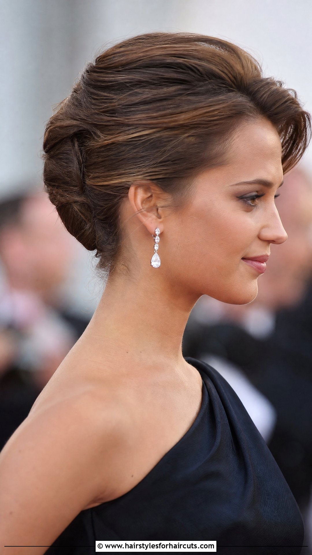 French Twist With Height - 25 hairstyles for small forehead - 25 hairstyles for small forehead