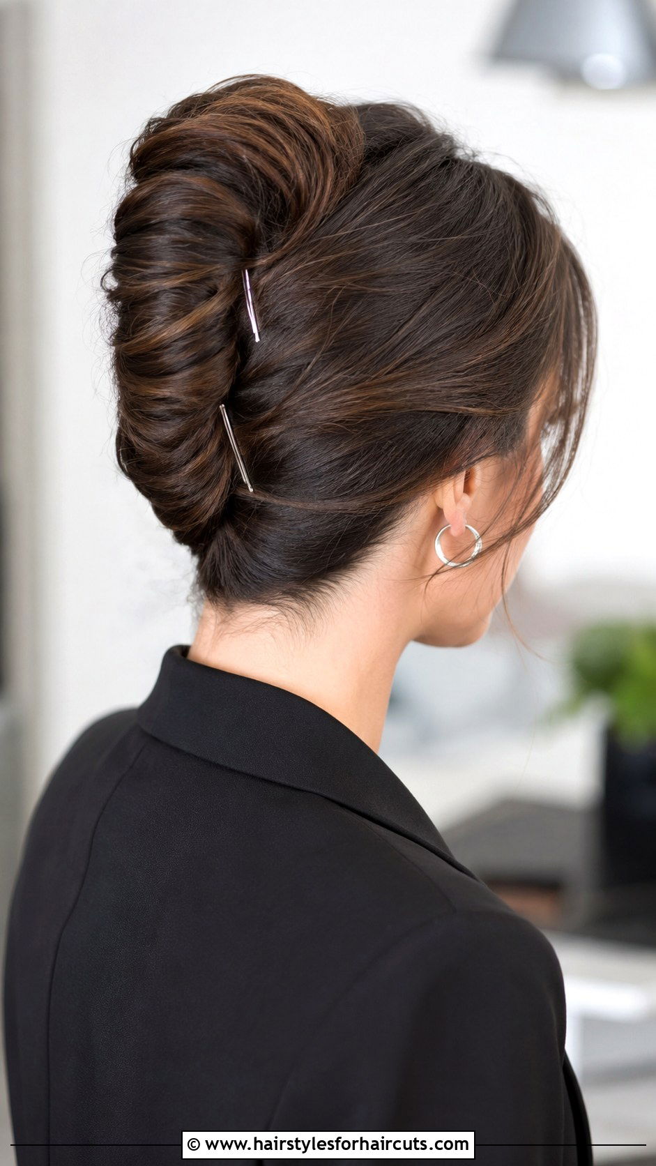 French Twist With Pins - 25 hairstyles without hair tie - 25 hairstyles without hair tie