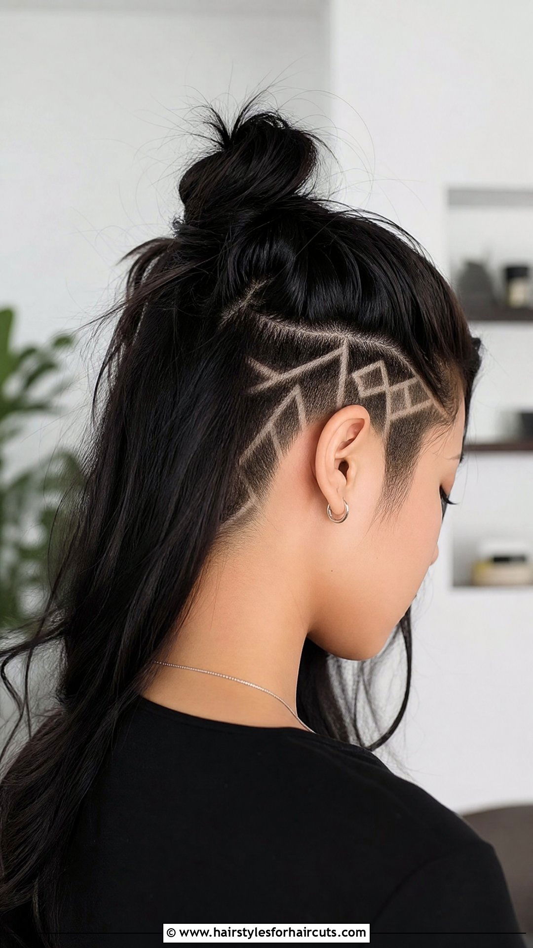 Geometric Pattern Undercut Long Hair - 25 undercut hairstyles women long hair - 25 undercut hairstyles women long hair