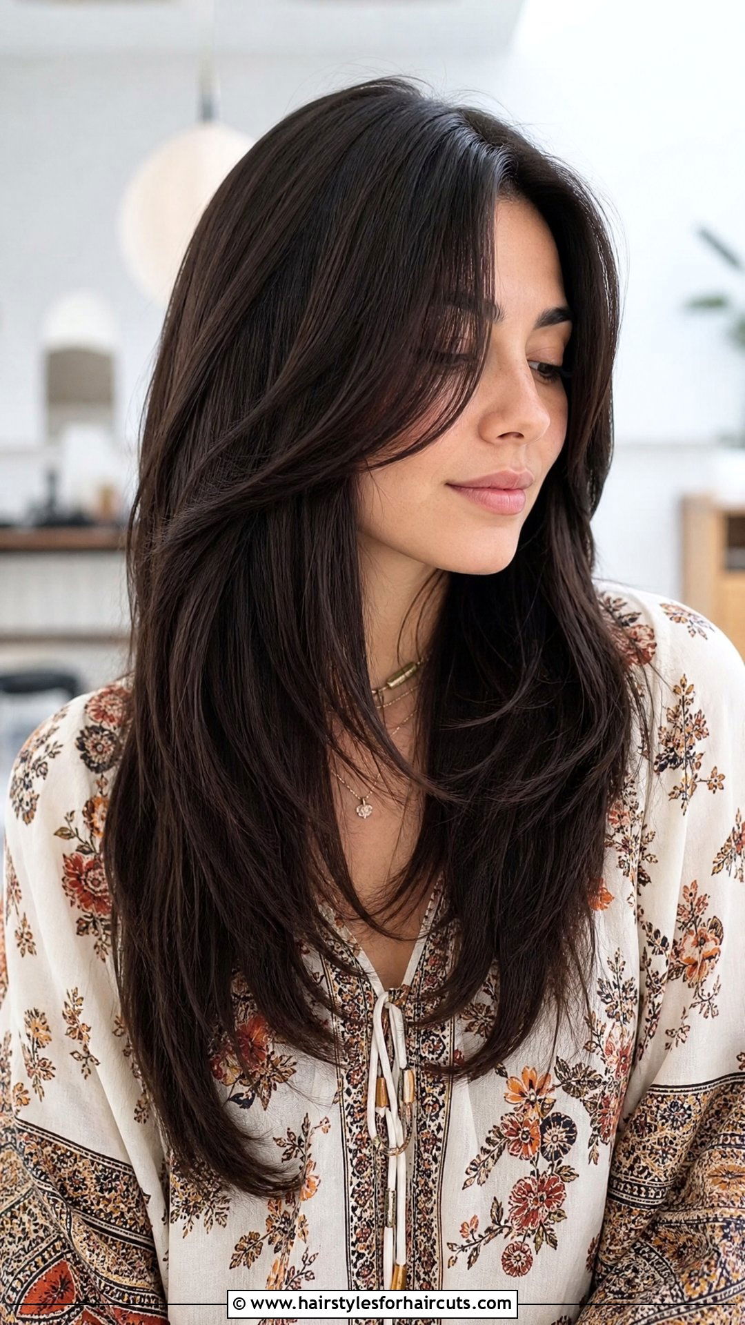 Ghost Layers Haircut - 25 best haircuts for straight hair women - 25 best haircuts for straight hair women
