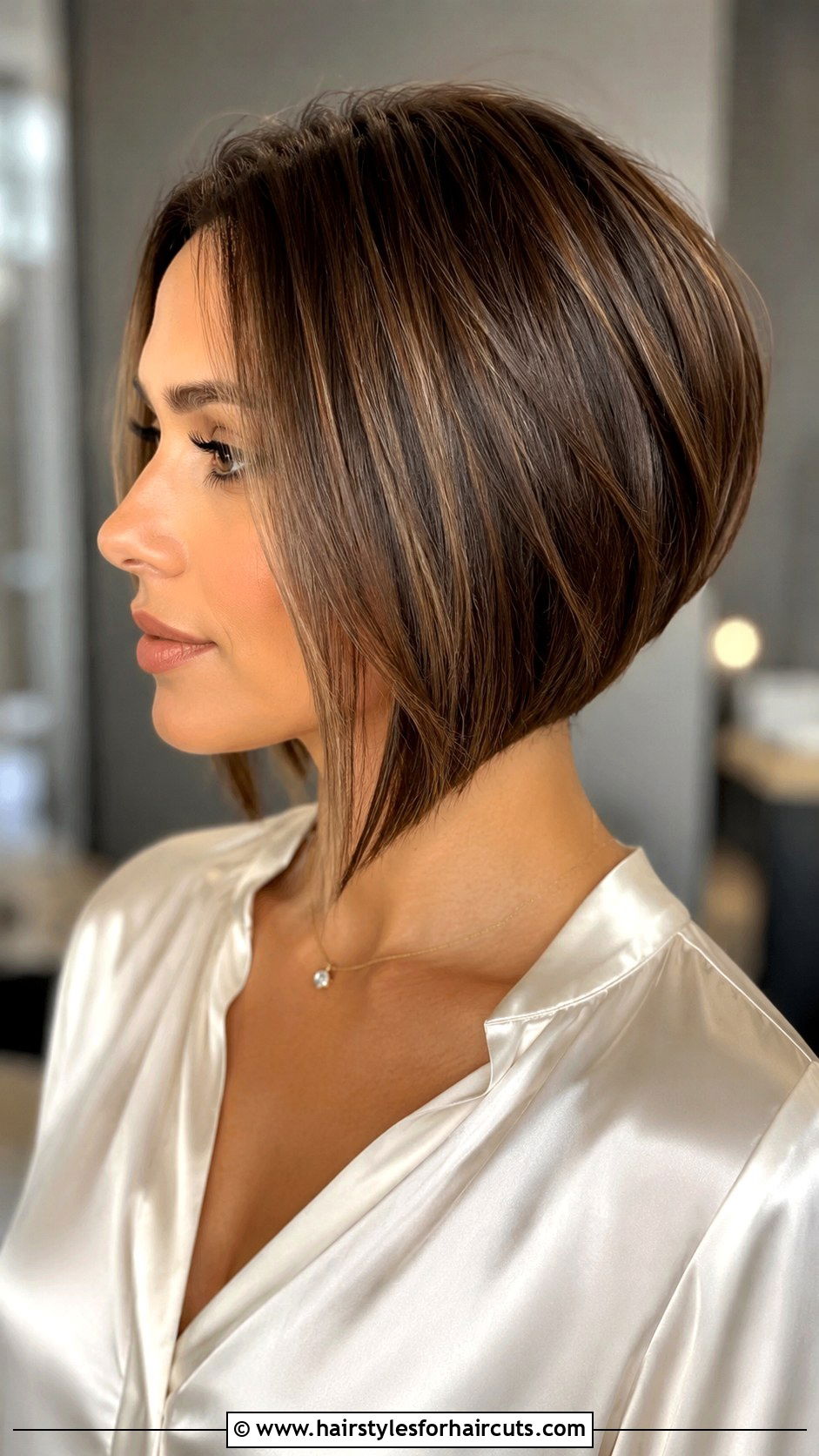 Graduated Bob - 25 short hairstyles for women in their 50s - 25 short hairstyles for women in their 50s